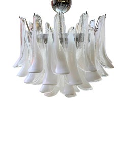 Lampadario a incasso a quattro piani con petali in vetro di Murano, Italia anni '80