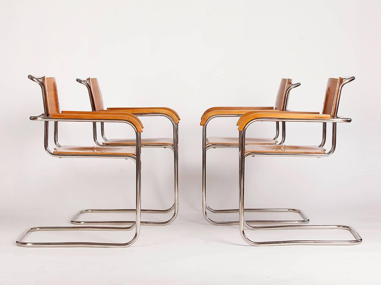 Four Tubular Steel Chairs Czech Bauhaus, 1930 In Excellent Condition In Wien, AT