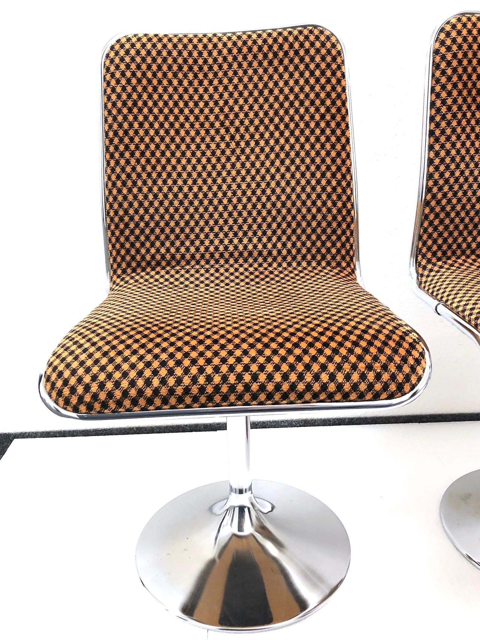 Four Tulip Chrome Base Dinning Chairs made by Tacke, Germany, 1970s In Good Condition In Nuernberg, DE