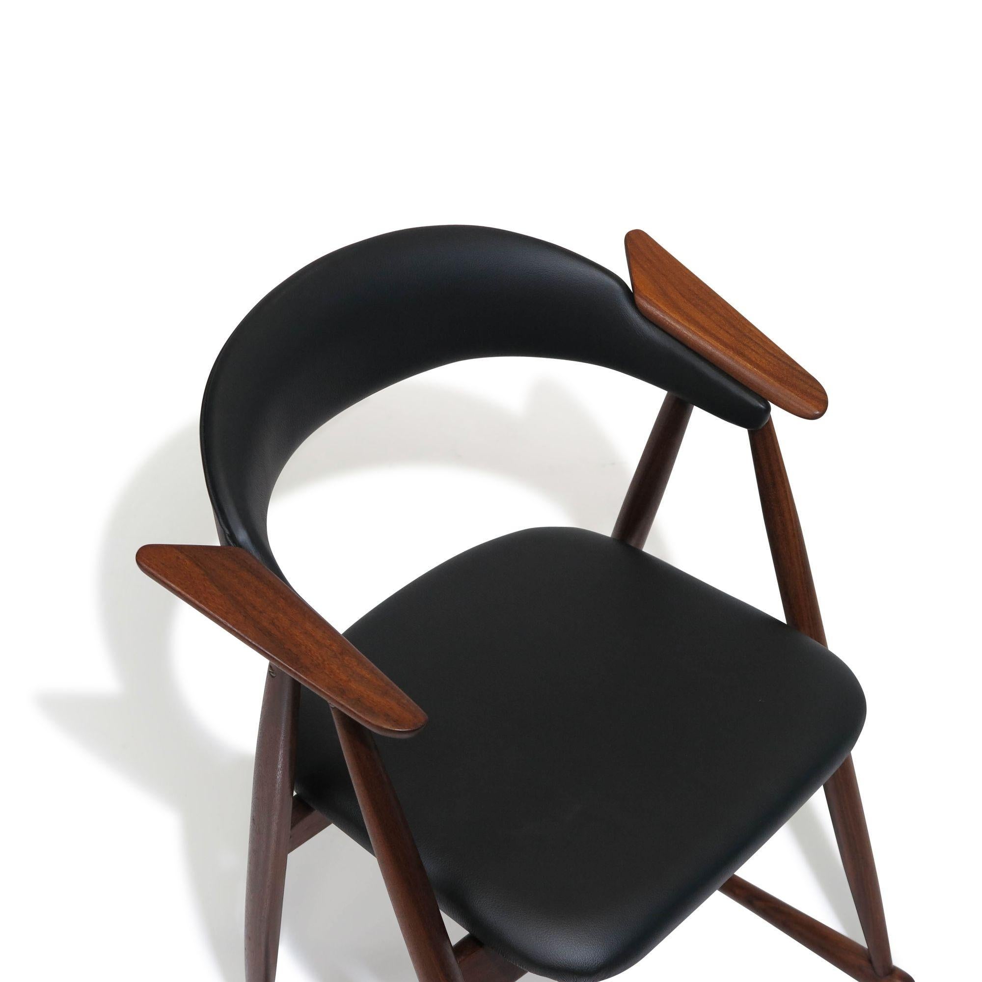 Four Unique Scandinavian Teak Dining Chairs For Sale 5