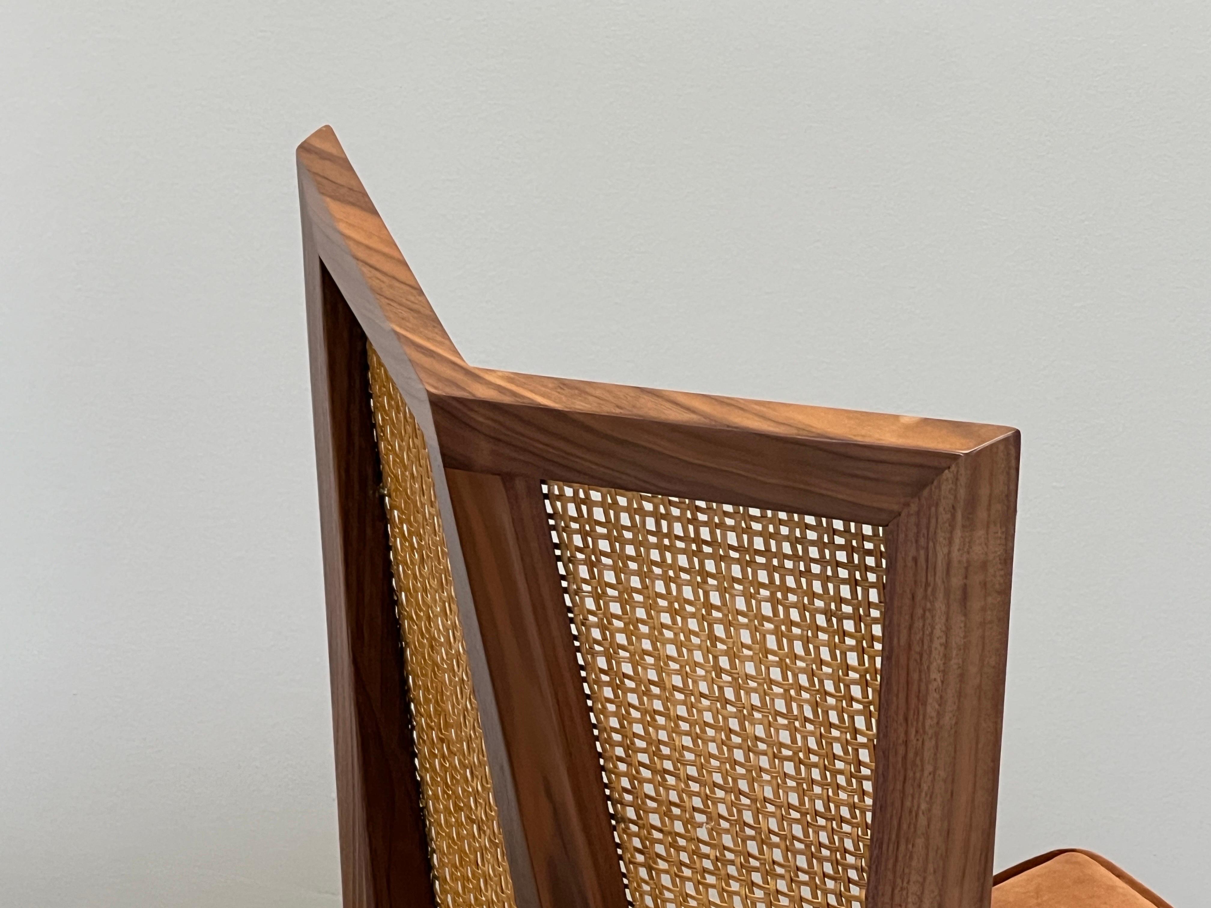 Cuatro sillas de comedor con respaldo en V de Michael Taylor para Baker en venta 1