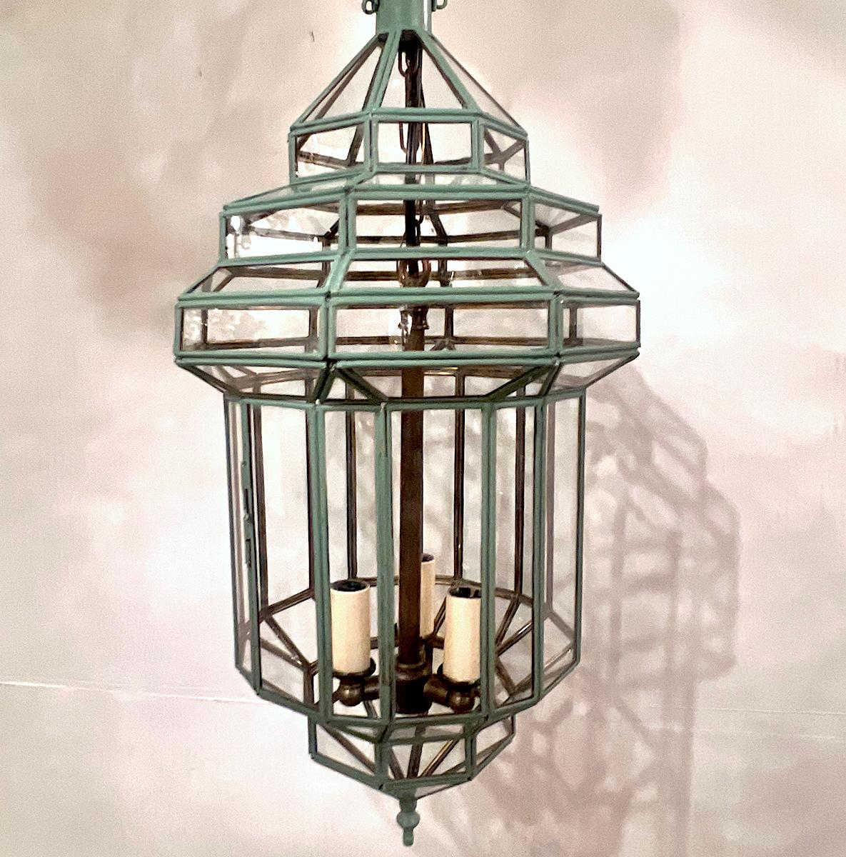 Cuatro faroles de Verdigris, se venden por unidad mediados del siglo XX en venta