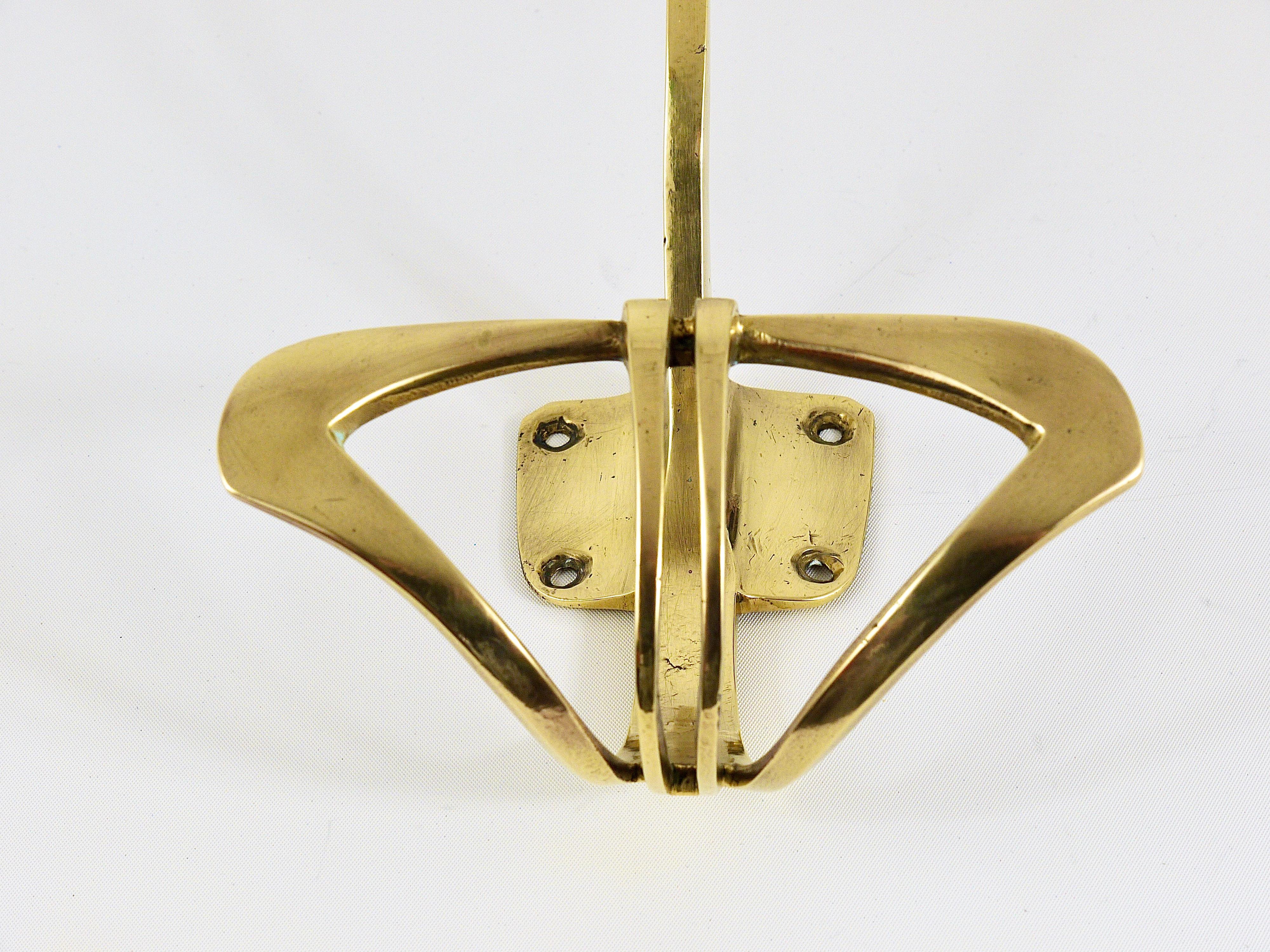 Four Very Large Handcrafted Art Nouveau Brass Wall Hooks, France, 1920s 6