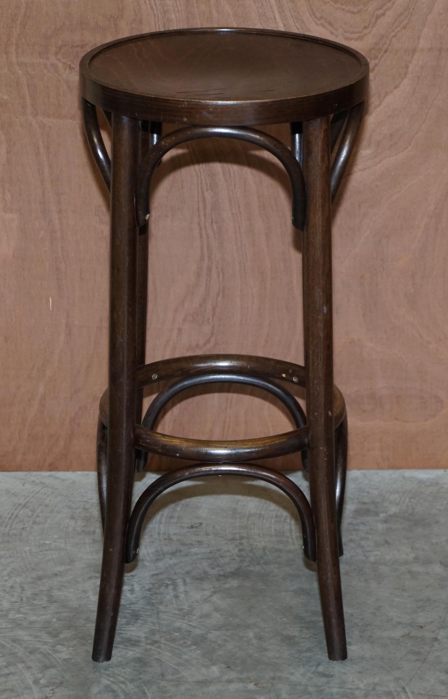 bar stools x4
