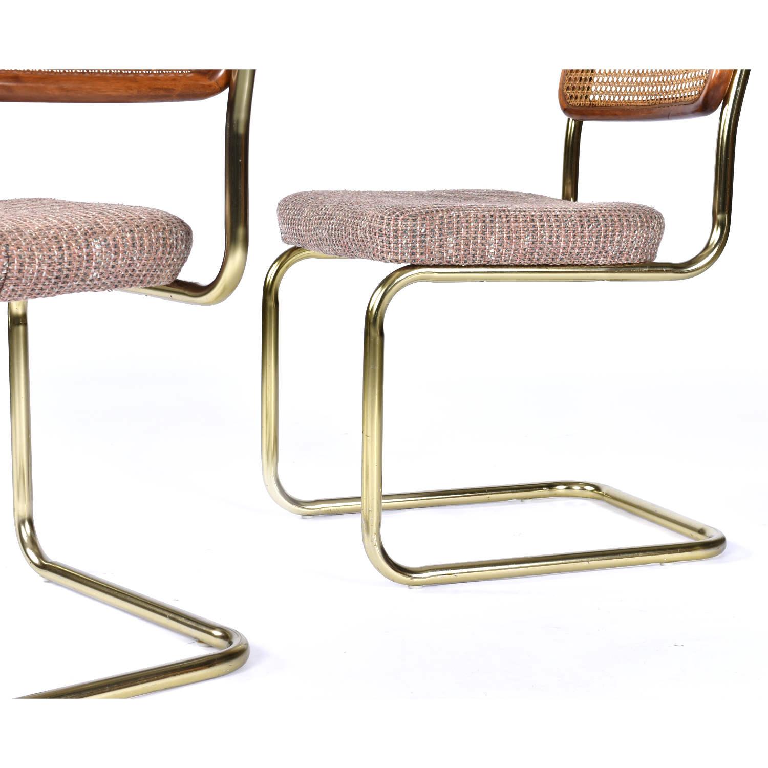 Vier Vintage-Stühle aus Rohrgeflecht im Cesca-Stil mit Mauve-Polsterungen und Sitzen (Ende des 20. Jahrhunderts) im Angebot