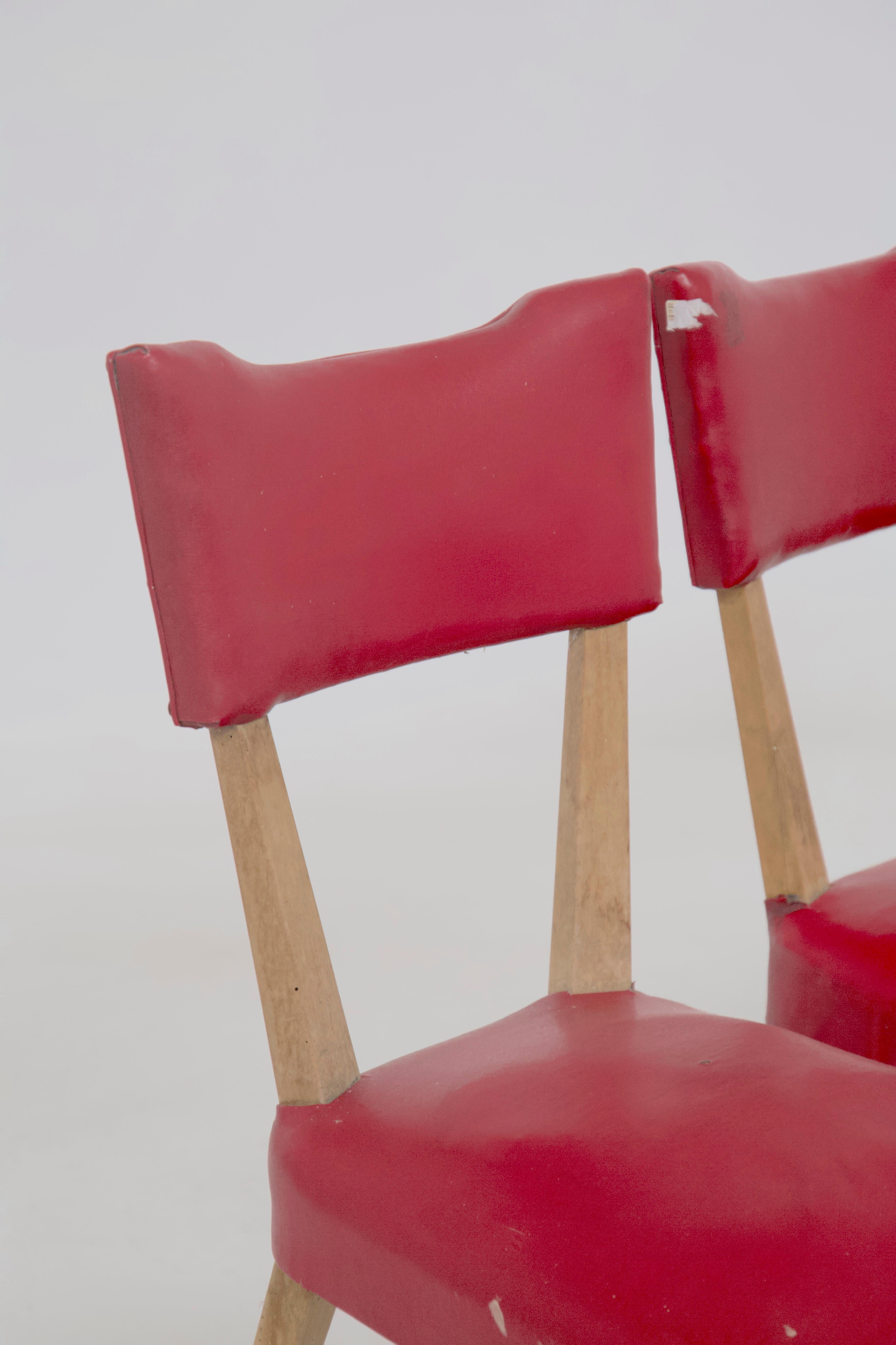Vier Vintage-Stühle der französischen Manufaktur im Angebot 1