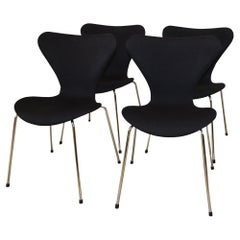 Quatre chaises danoises vintage Fritz Hansen modèle 3107