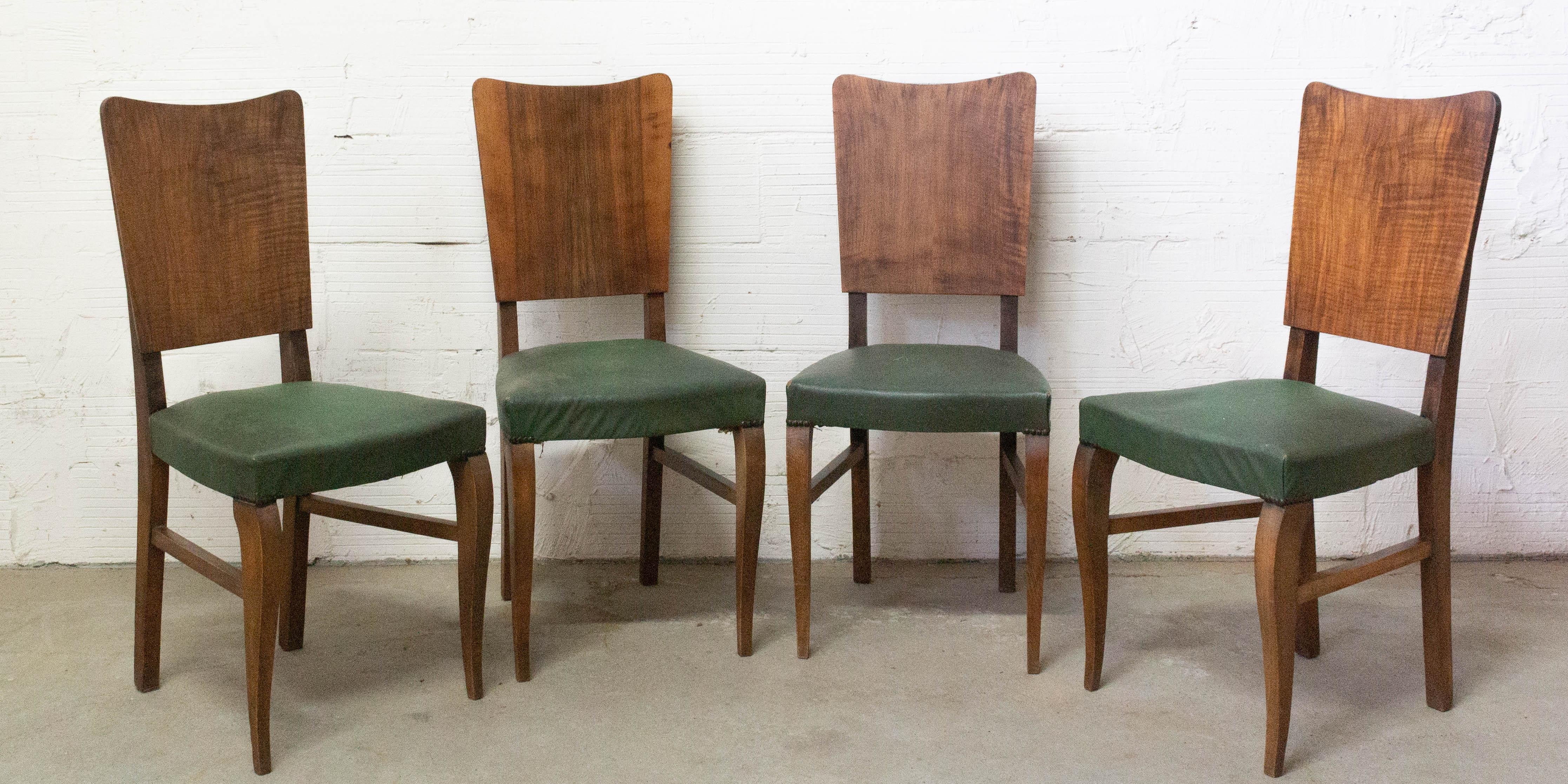 Four French dining chairs, midcentury
Beech, walnut veneer
Original vintage condition to be re-upholstered
Sound and solid.

Shipping: 
2 packs, L 43/P57/H101 kg 12.2 kg each.