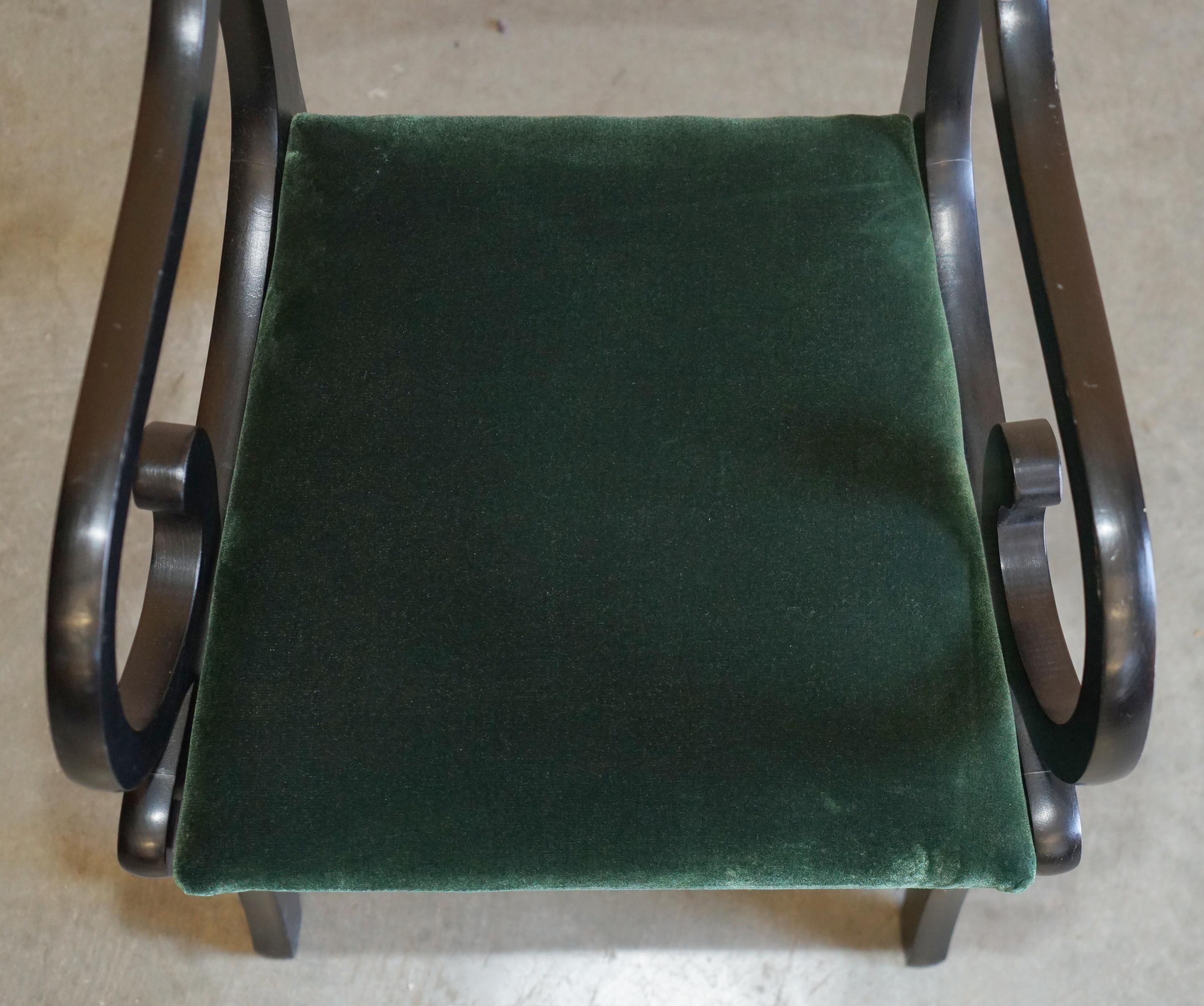 20th Century FOUR VINTAGE ENGLISH REGENCY EBONISED SABRE LEG GREEN VELVET DINING CHAiRS 4 For Sale
