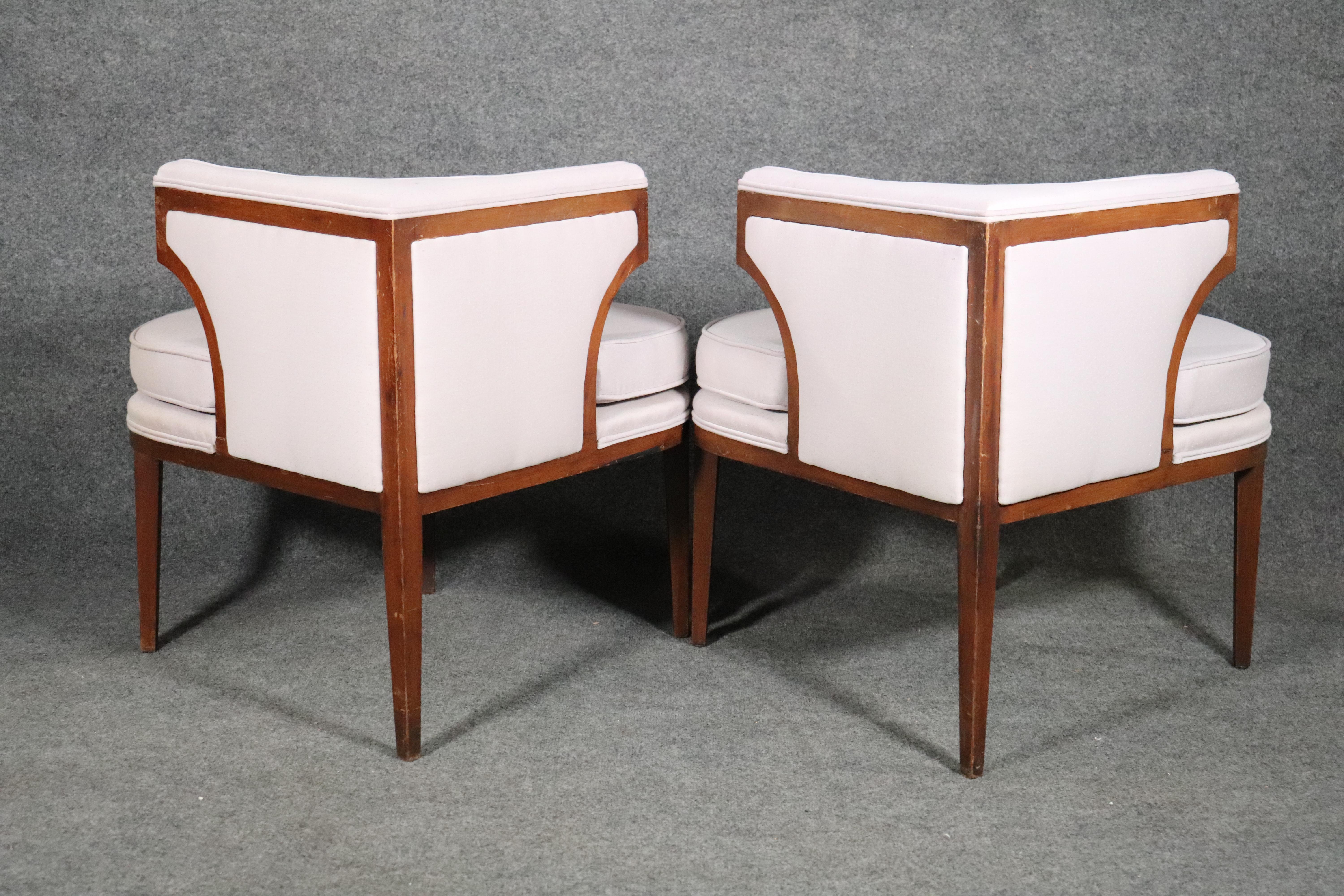 Mid-Century Modern Quatre chaises d'angle modernes et vintage en vente