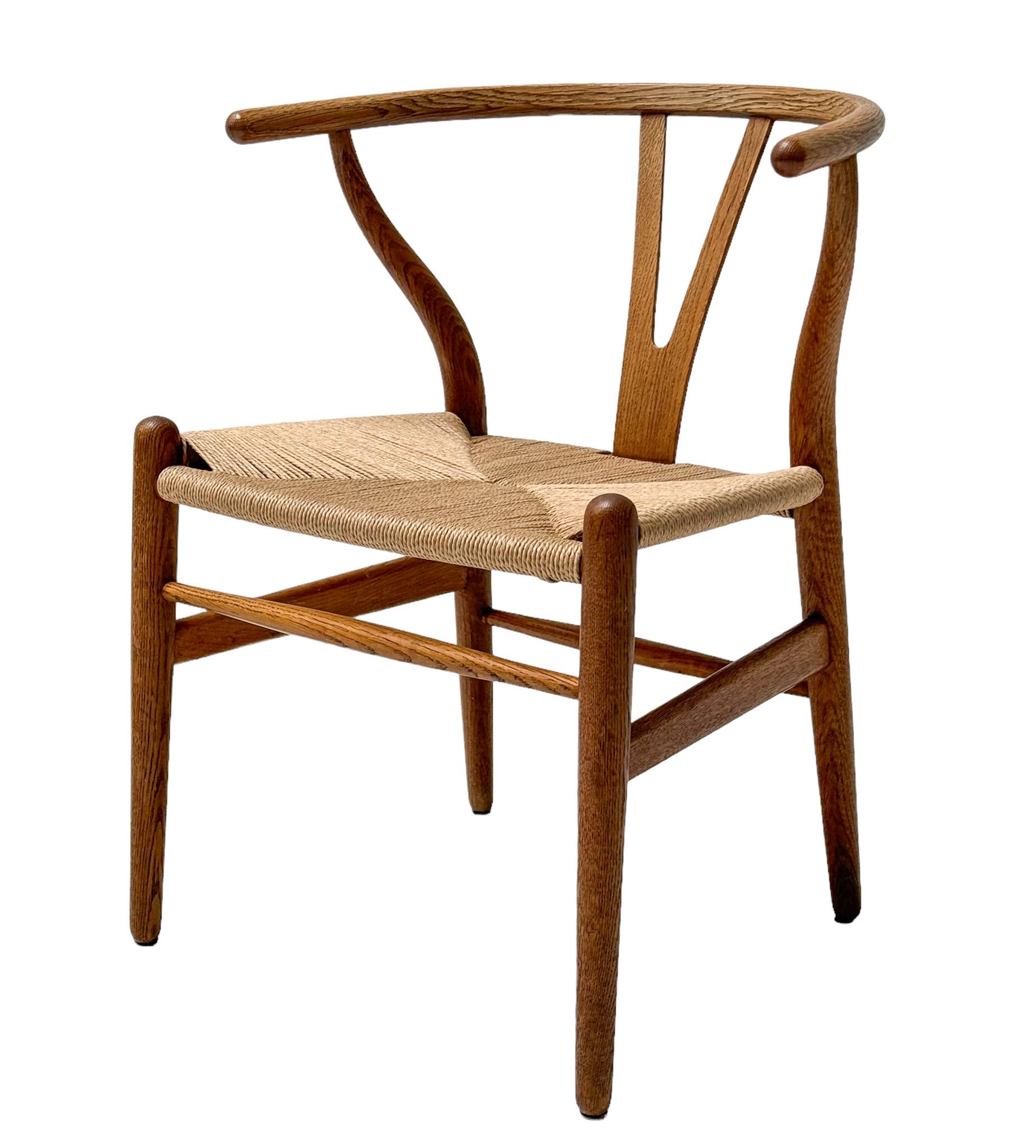 Four Wishbone CH 24 Chairs by Hans J Wegner for Carl Hansen & Søn, 1950s im Angebot 4