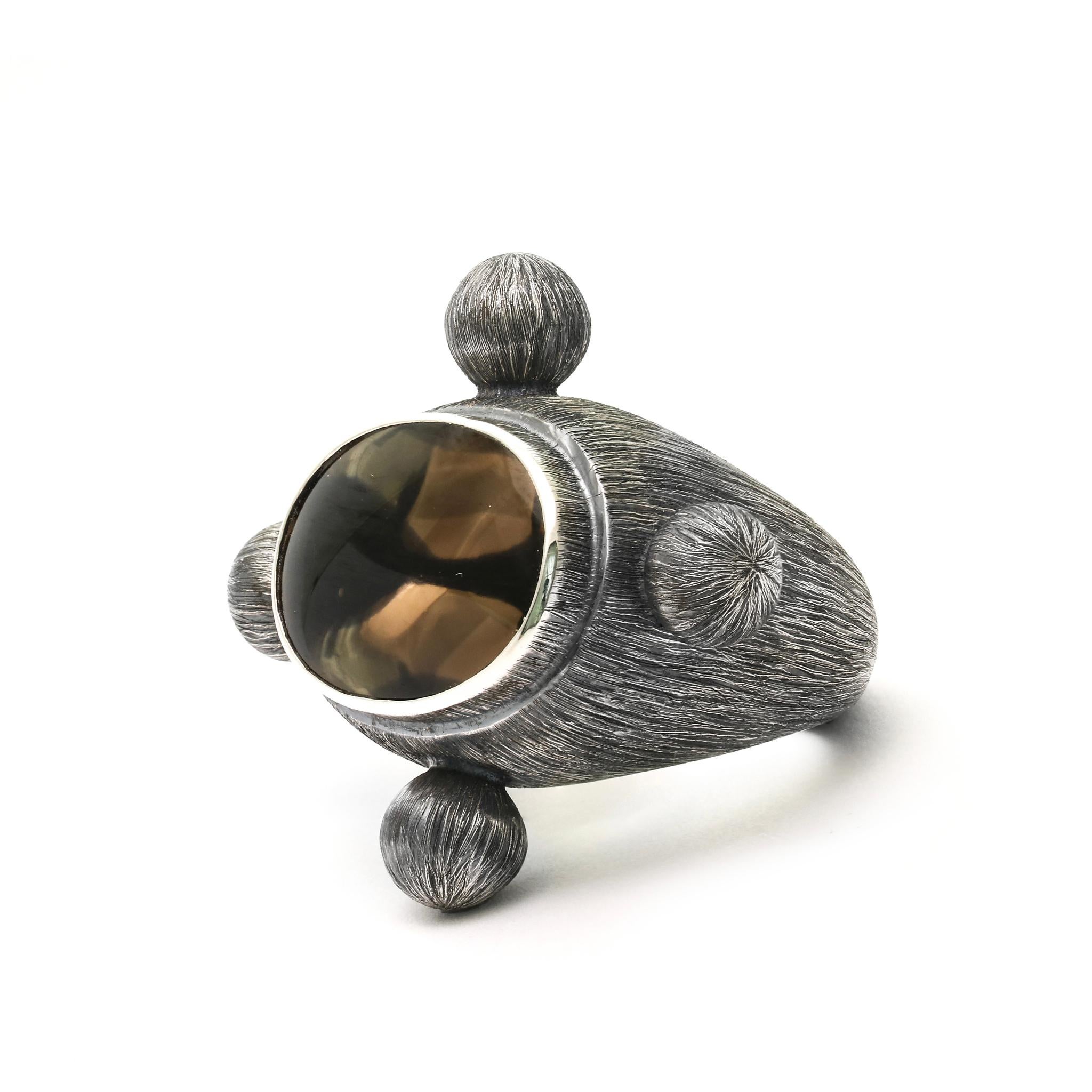 Anello dei Quattro Mondi in argento sterling disponibile in ametista o quarzo fumé 1