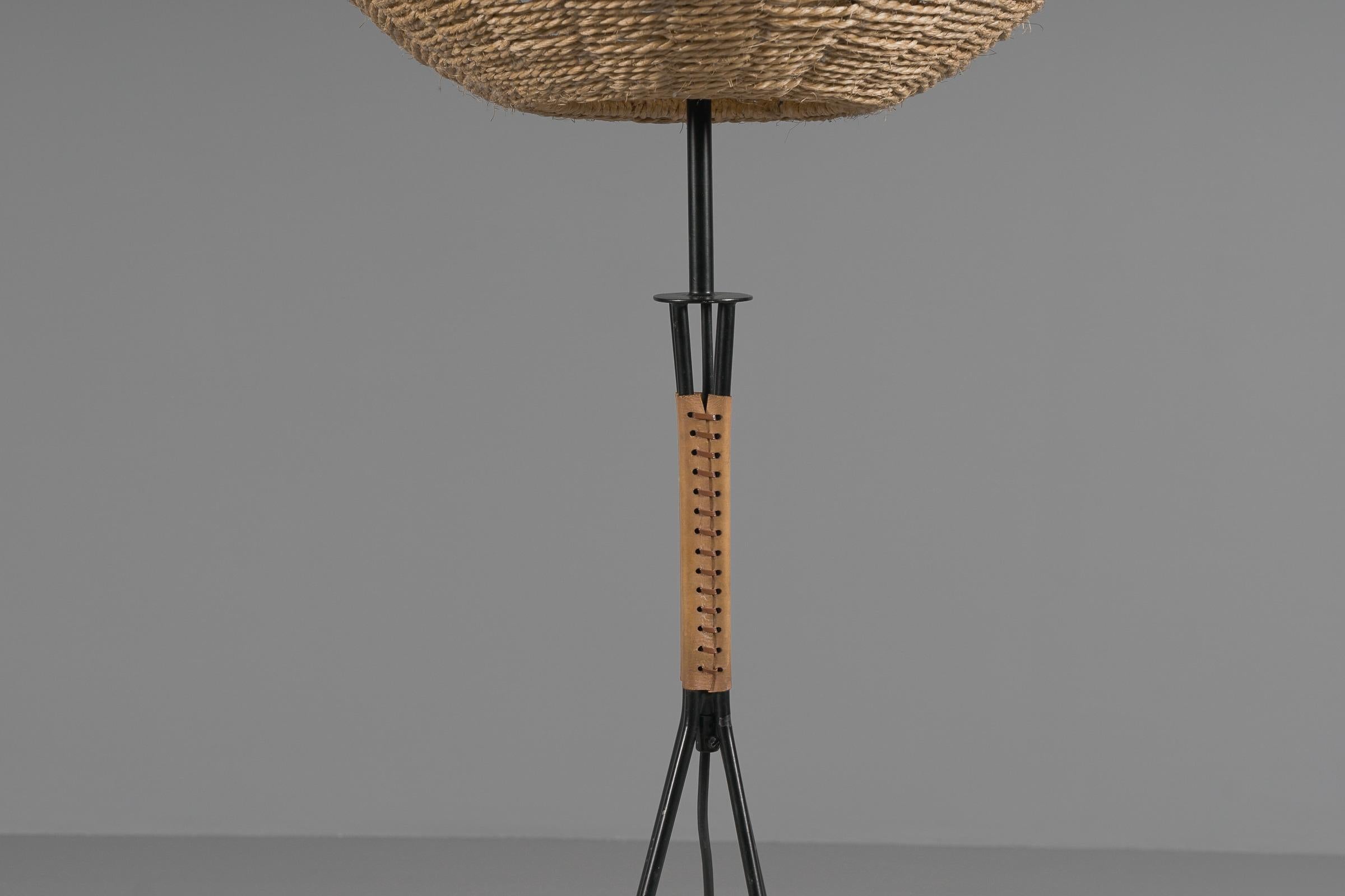 Fourpod String Floor Lamp in Metal, Leather and Jute, 1960s For Sale 2