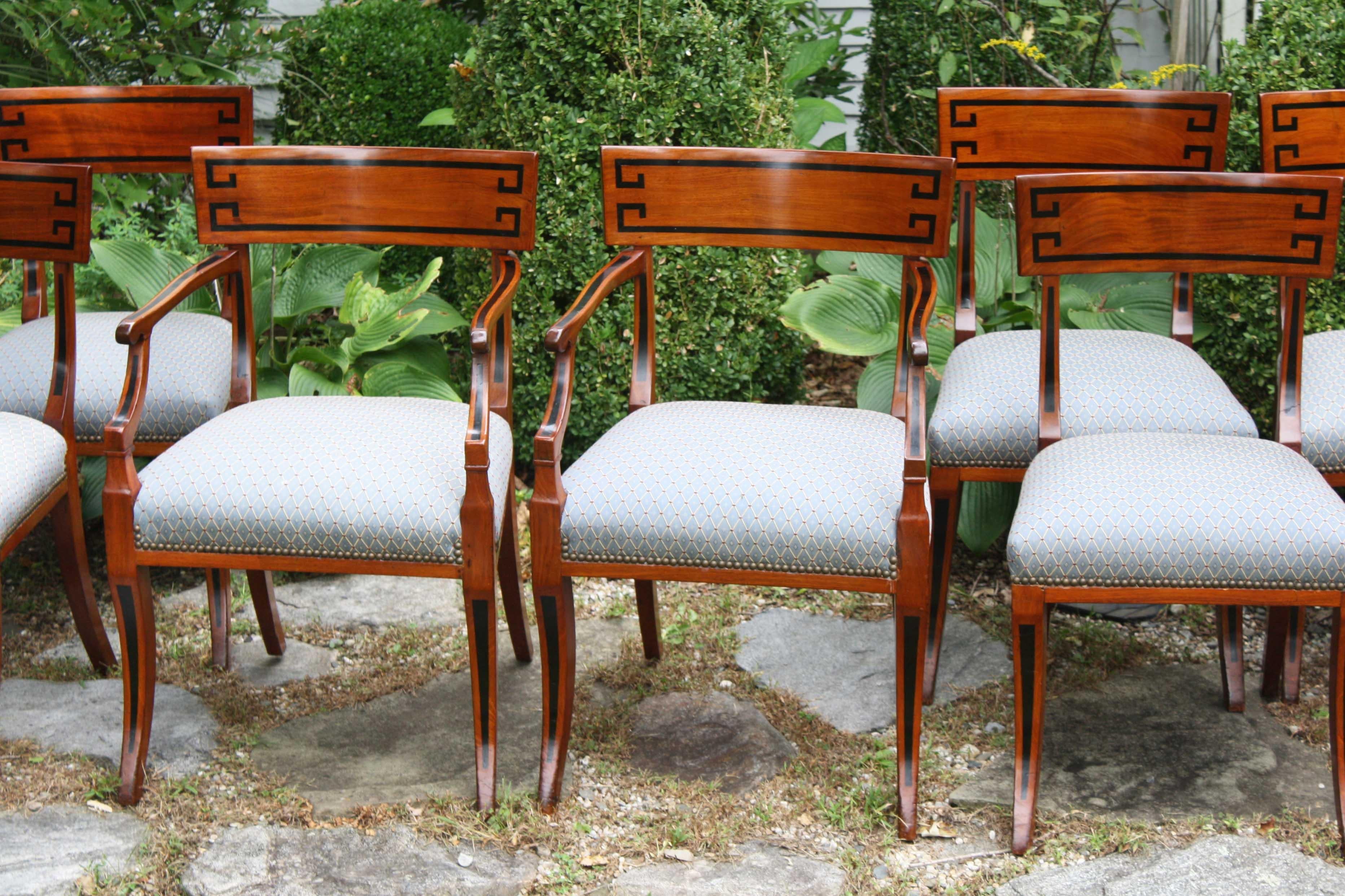 FOURTEEN English Regency Klismos Dining Chairs In Good Condition In Woodbury, CT