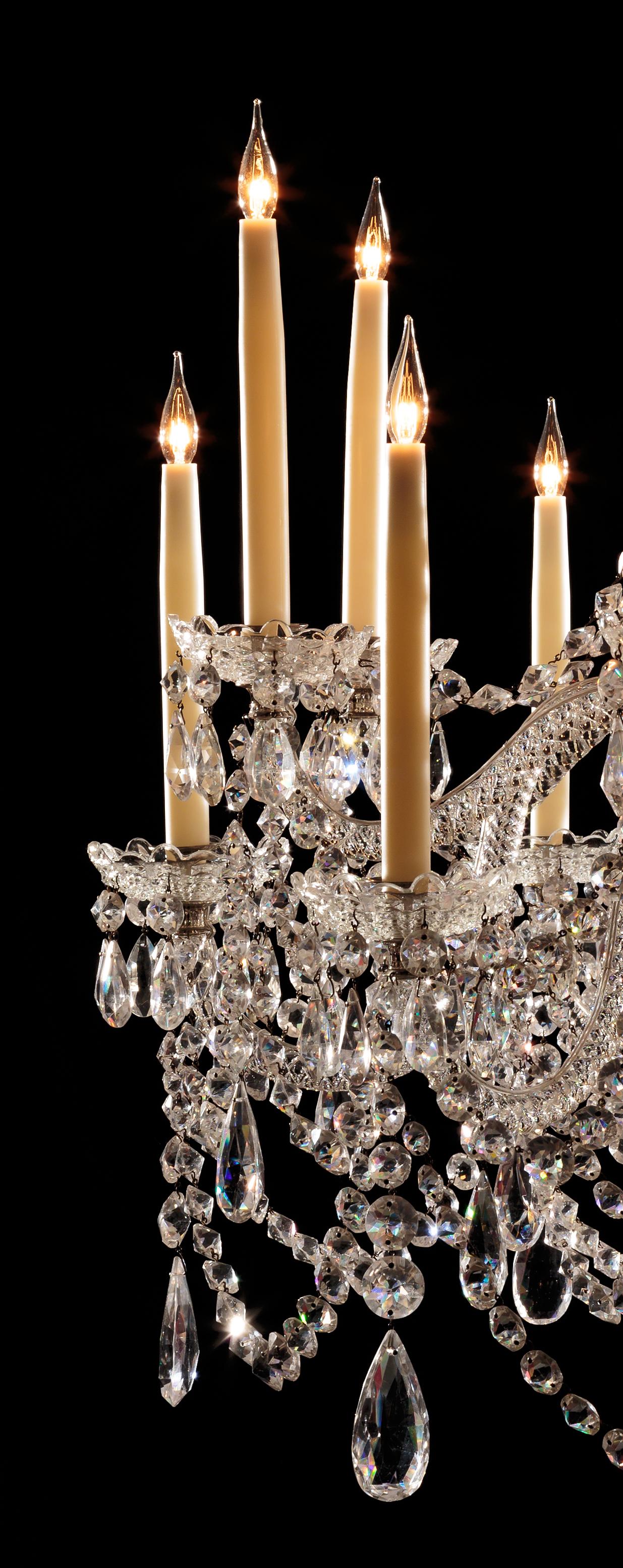 English 19th Century Crystal Fourteen-Light Chandelier by Perry, of Wonderful Color For Sale