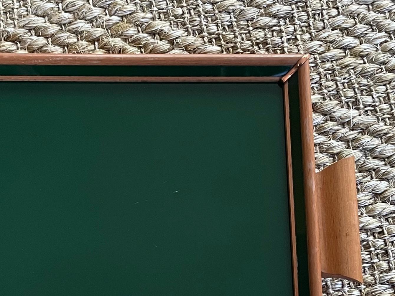Forties Italian Green Glass and Wood Tray In Good Condition For Sale In New York, NY