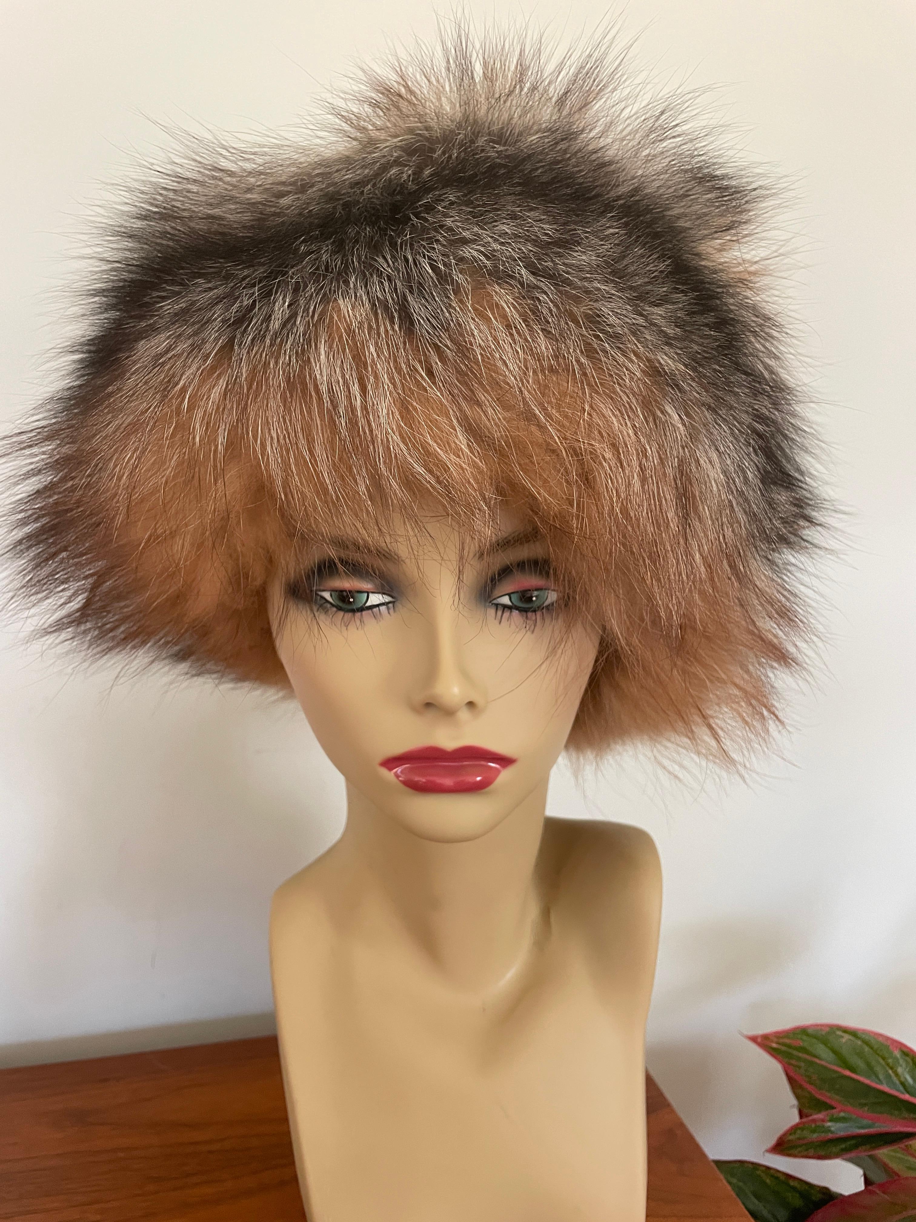 Fox Hat Silver & Red  For Sale 2