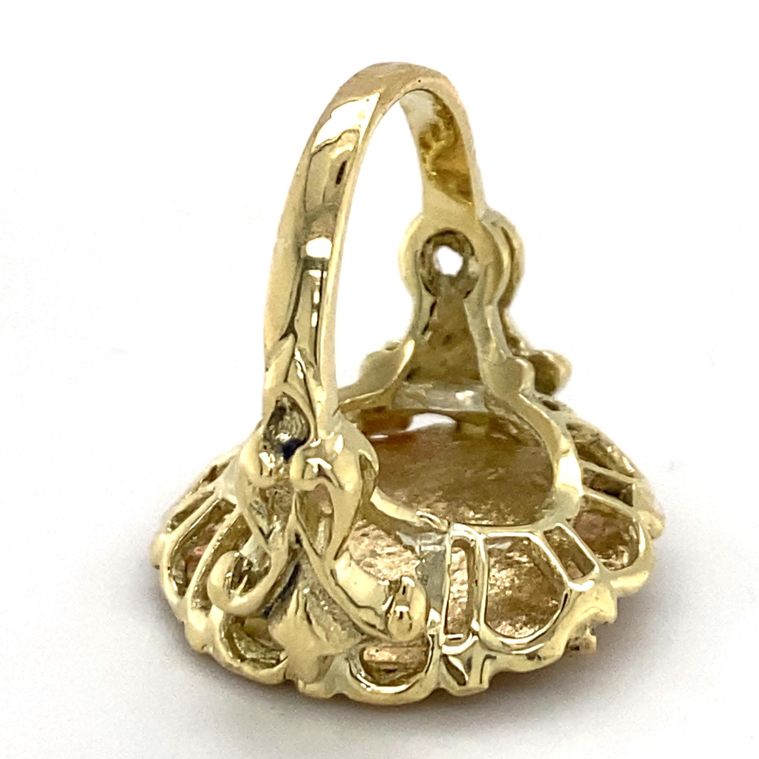 Bague à volutes en or jaune avec médaillon en forme de renard et œil en diamant en vente 6
