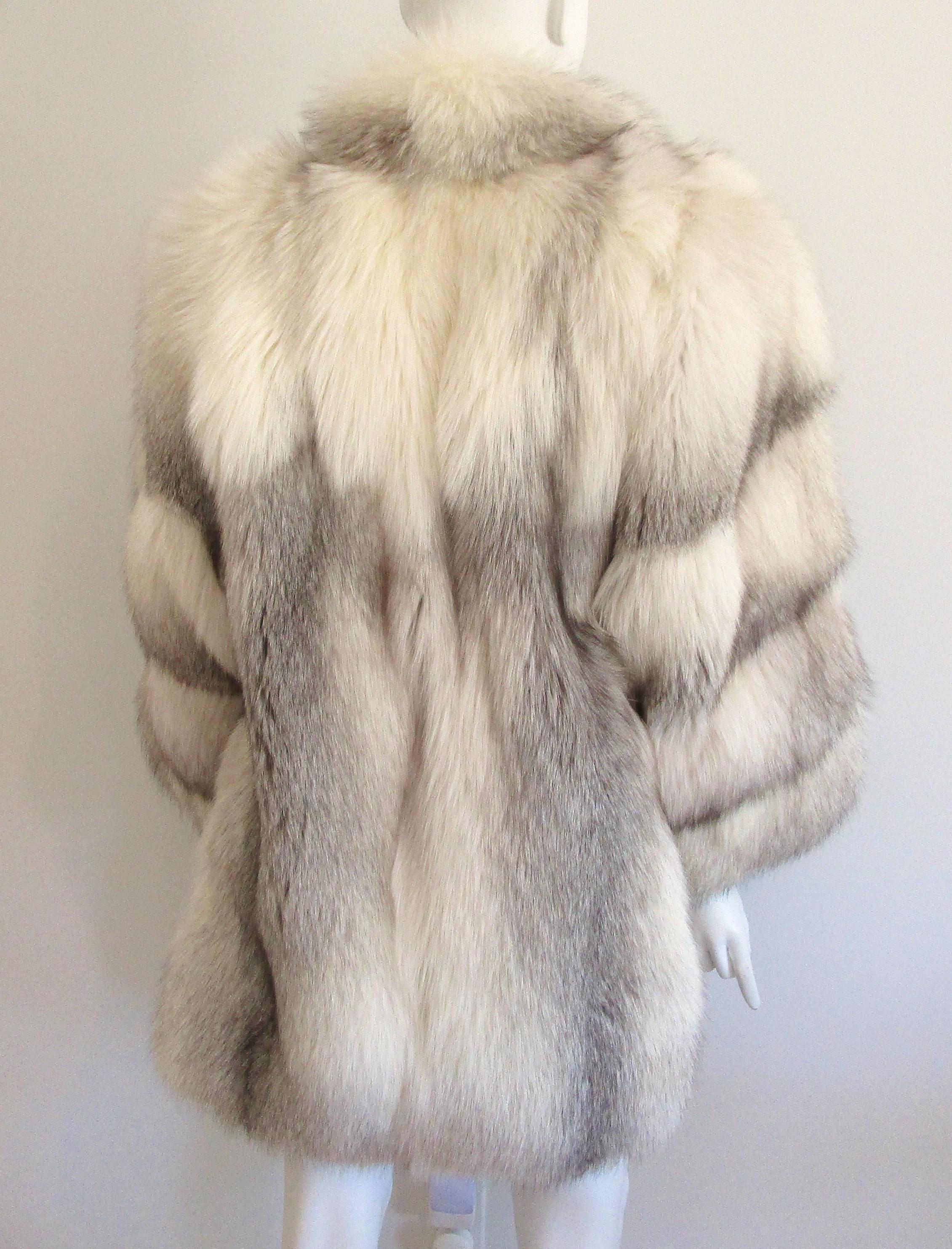 Beige  Fox Scalloped edge Fur Jacket Oversized Large Unisex White Silver Tipped 