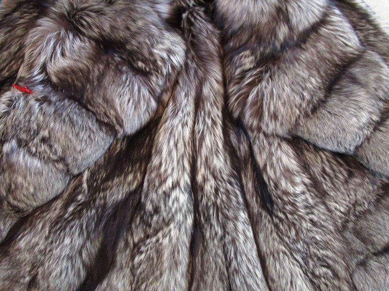  Fox Swing Coat Over sized Large Scalloped Detail Unisex - Silver Tipped 14-16 For Sale 6