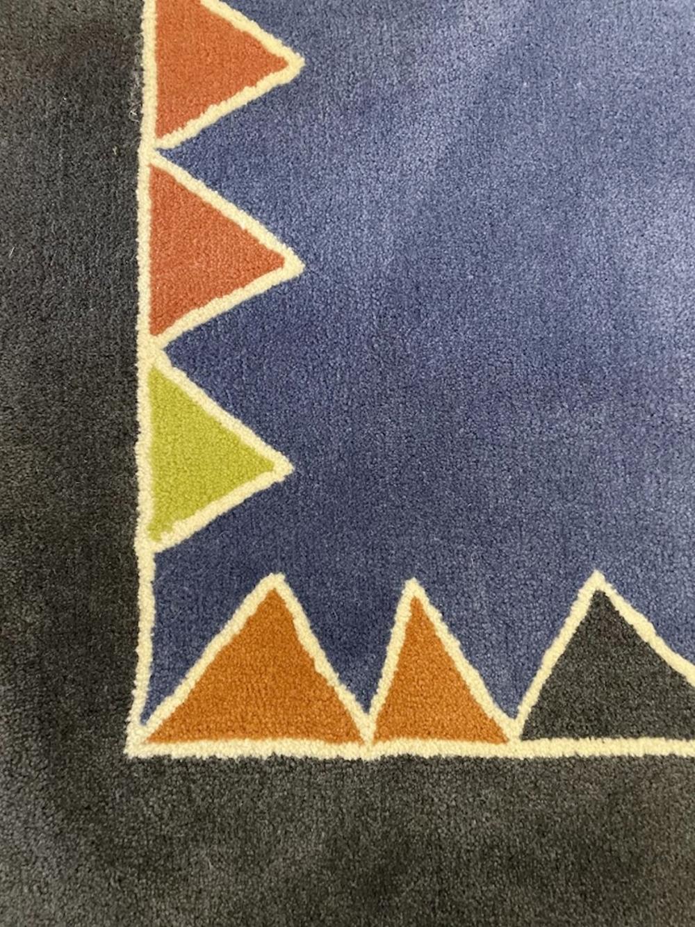This 170x240 cm never-used rug comes directly from a Swiss manufacturer, ensuring exceptional quality and handcrafted precision.

Add a touch of modern elegance to your home with this stunning hand-stitched vintage rug from Tisca. Made from 100%