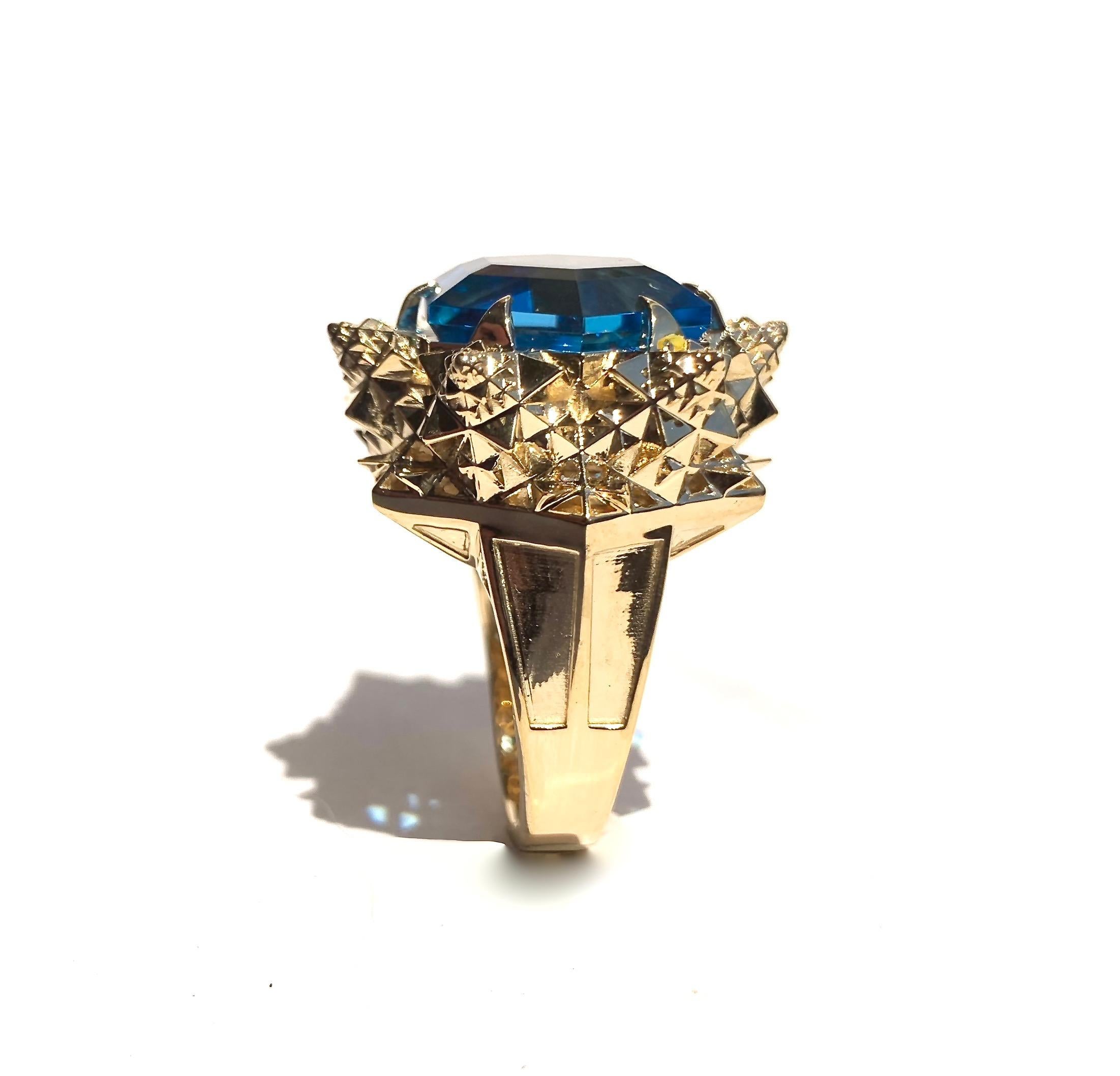 Hexagon Cut Fractal Gold Topaz Ring For Sale