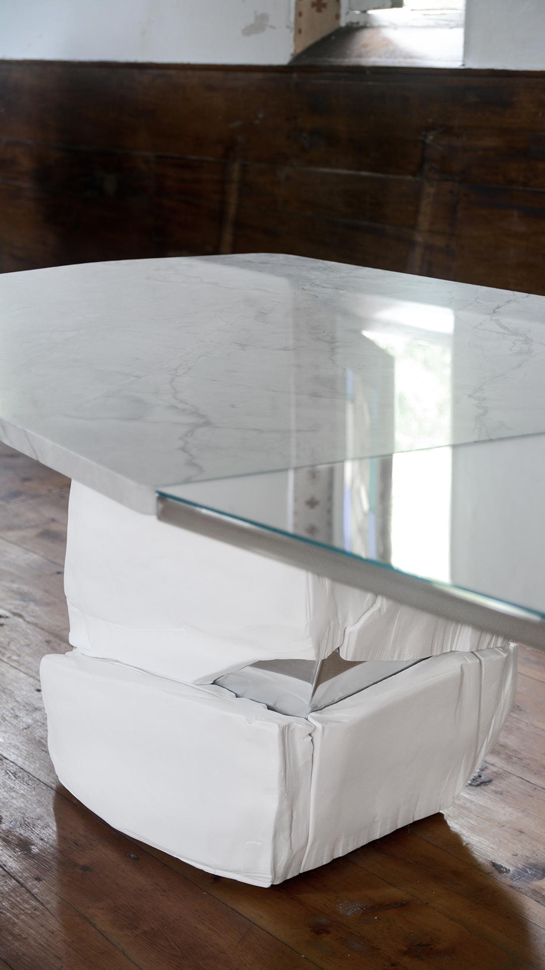 Table de salle à manger Fracture de Simon Johns en vente 2