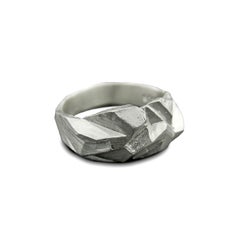 Bague « Facet » à facettes brisées en argent sterling 925, par Leonie Simpson