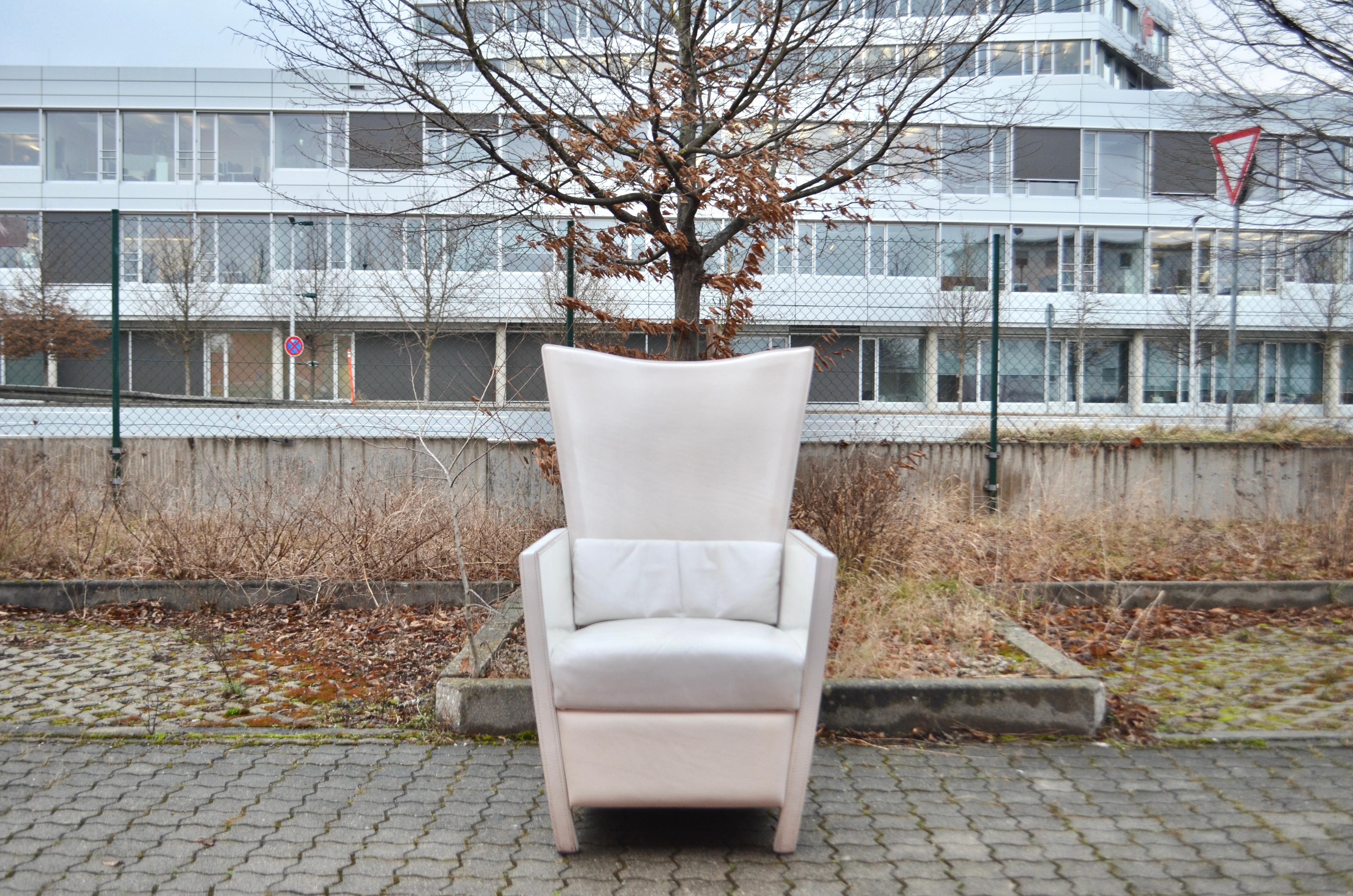 Frag Italy Modern Wingback Wing Chair White Saddle Leather In Good Condition For Sale In Munich, Bavaria