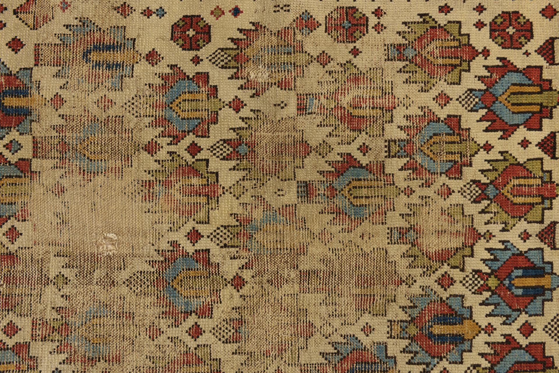 Fragmento Alfombra caucásica en venta 2