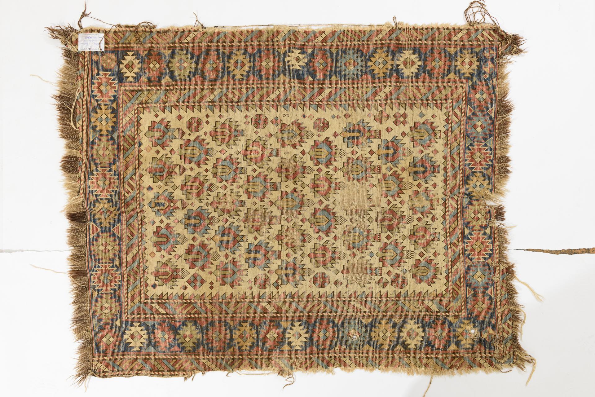 Fragmento Alfombra caucásica Caucásico en venta