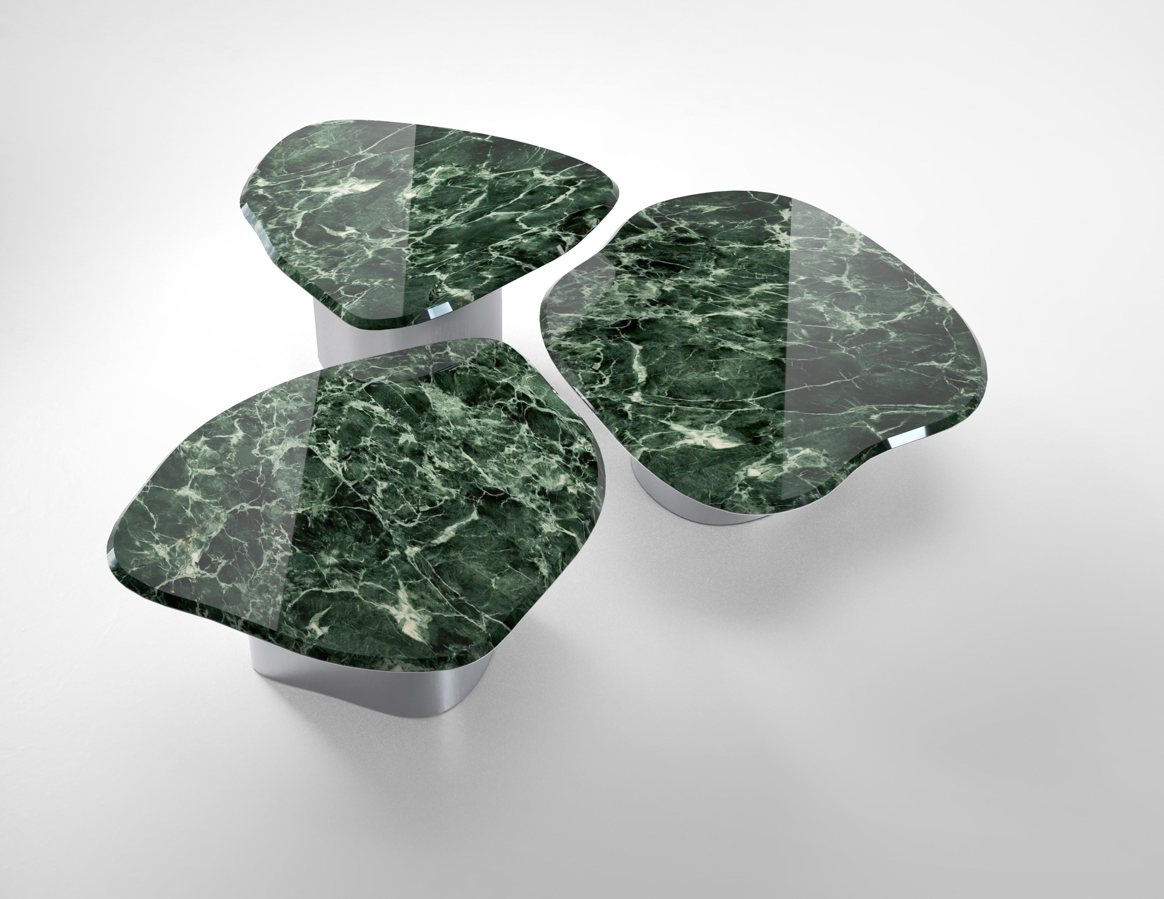 Moderne Table basse Fragment en marbre et métal en vente