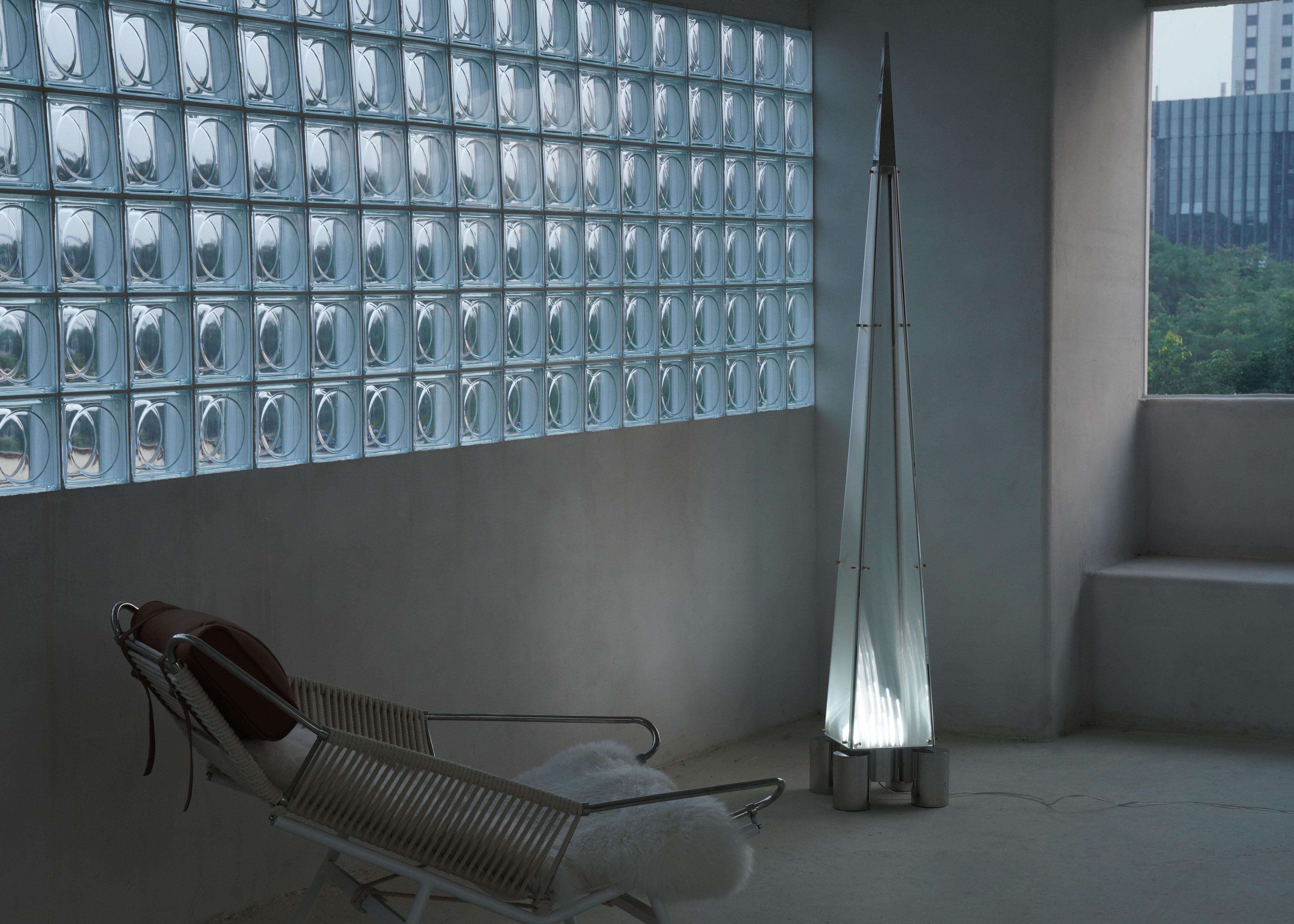 Lampadaire 'Fragment' de Sing Chan en verre inoxydable en vente 4