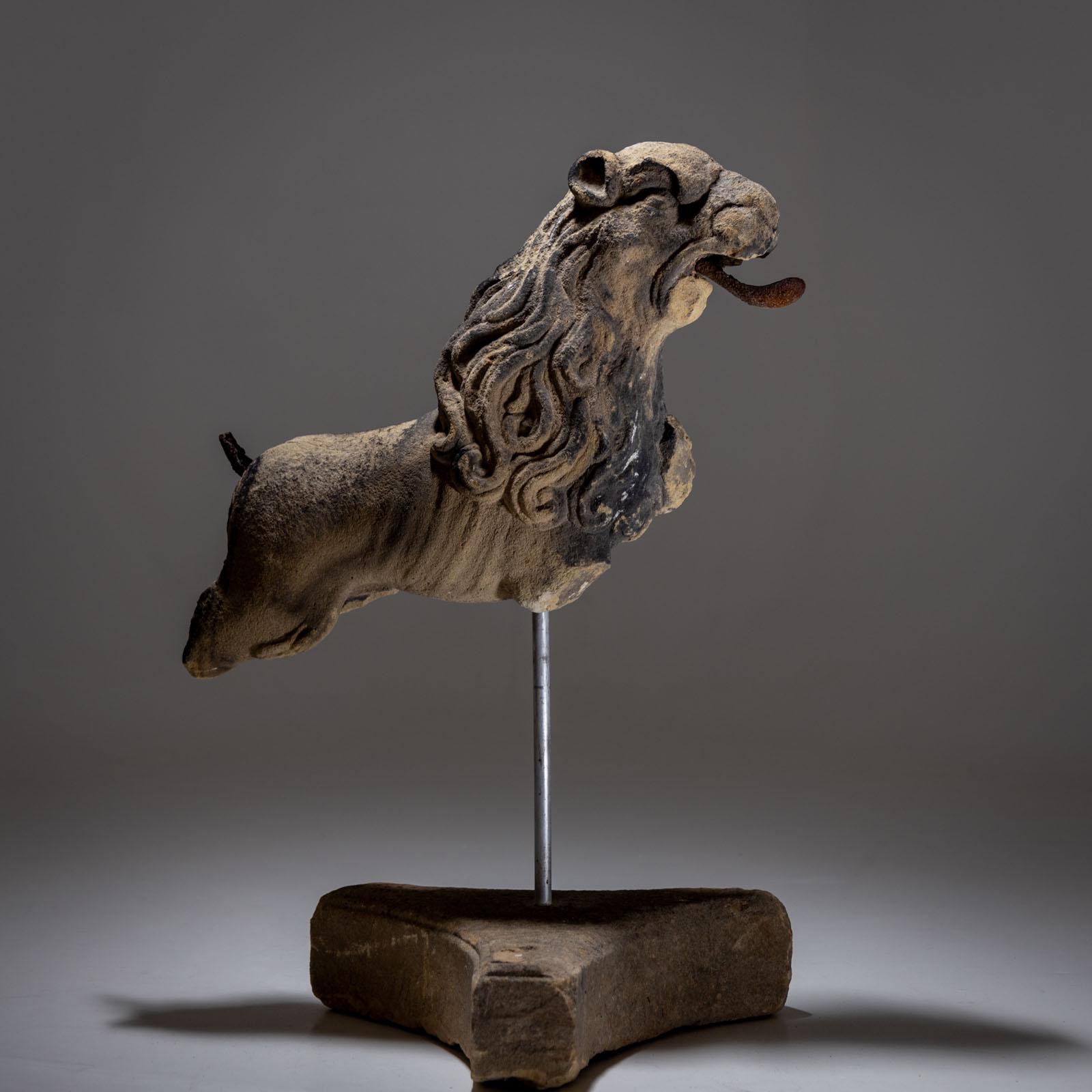 Hand-Carved Fragment of a Lion made of Sandstone, 17th Century For Sale