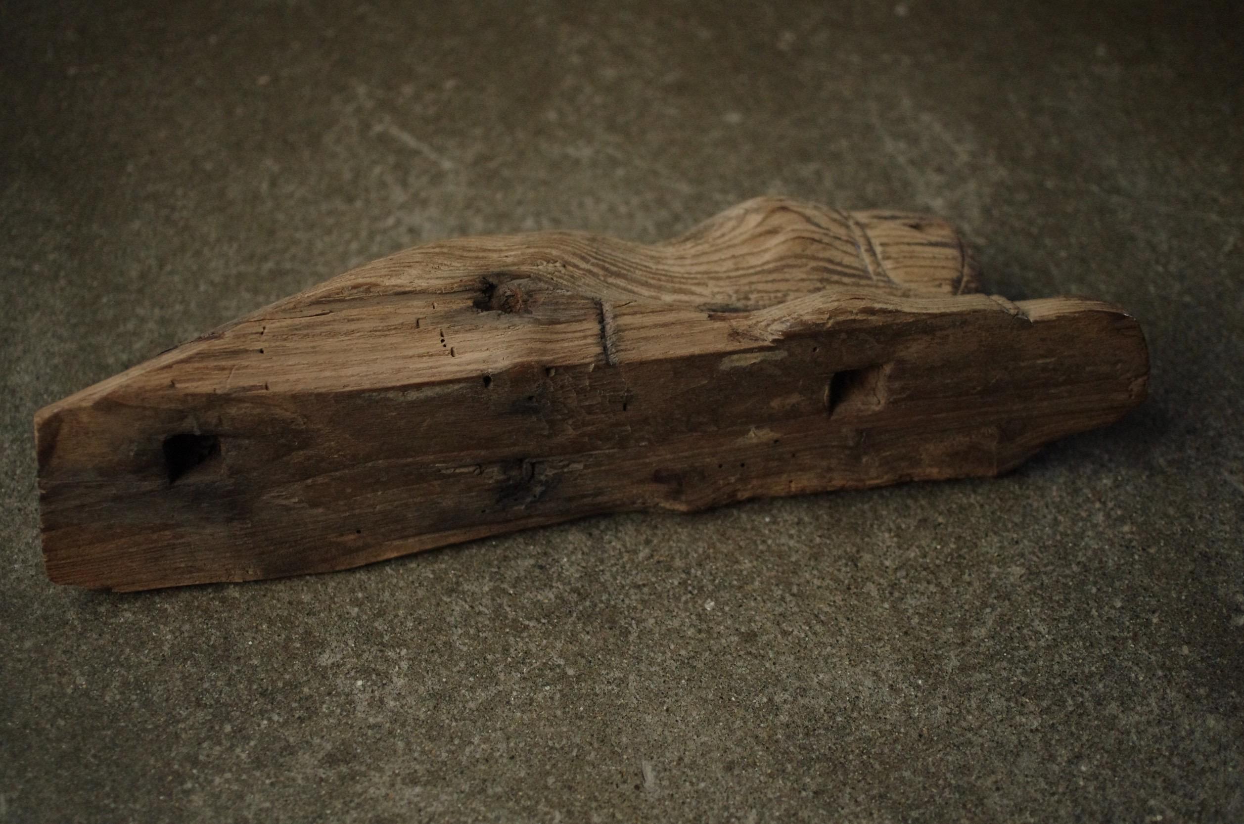 Fragment d'un pied de Bouddha en bois de la période Heian à Kamakura / Wabi-Sabi en vente 6