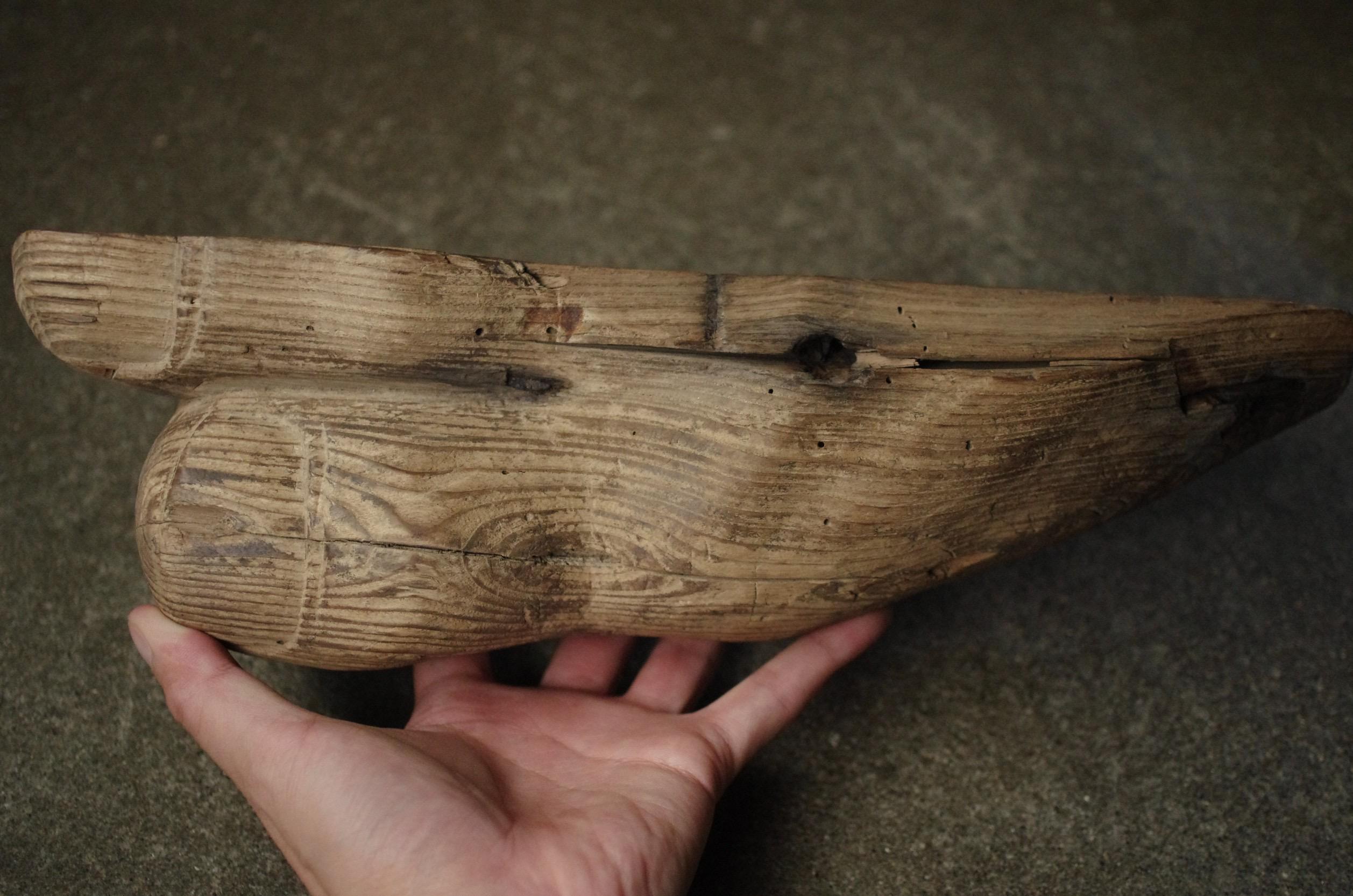 Fragment d'un pied de Bouddha en bois de la période Heian à Kamakura / Wabi-Sabi en vente 7