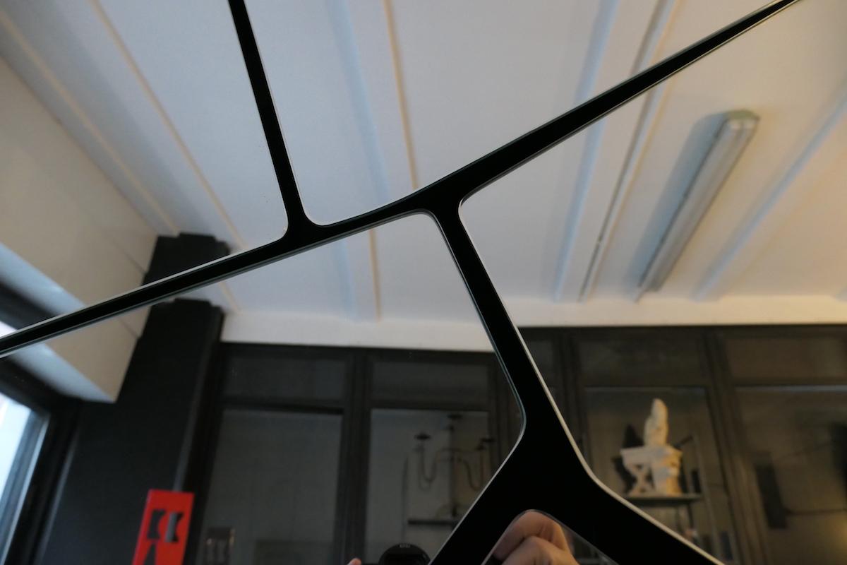 Fragmented Mirror with Orientables Facets 