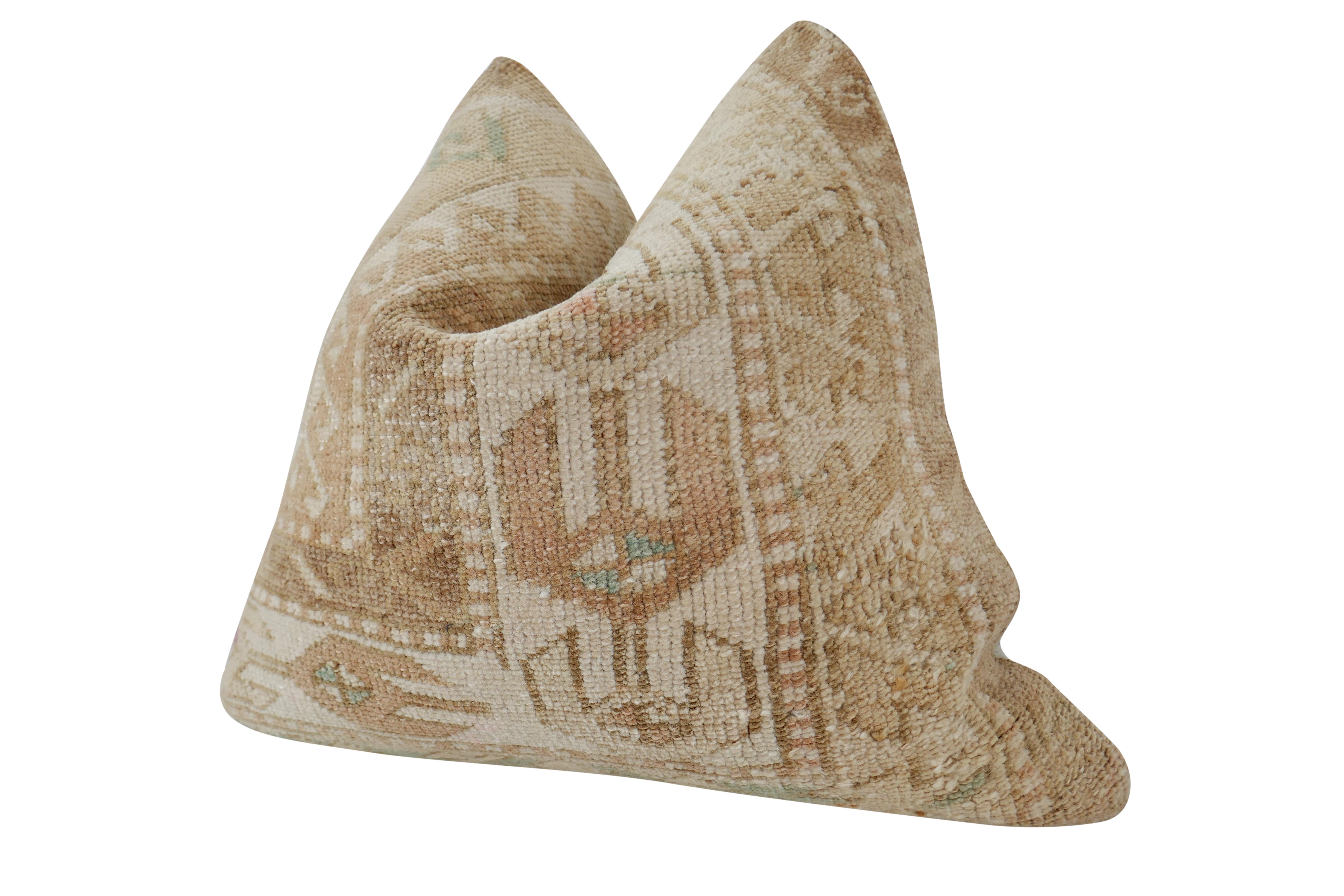 Turc Fragments Identity Vintage Anatolian Kilim Coussin / 24