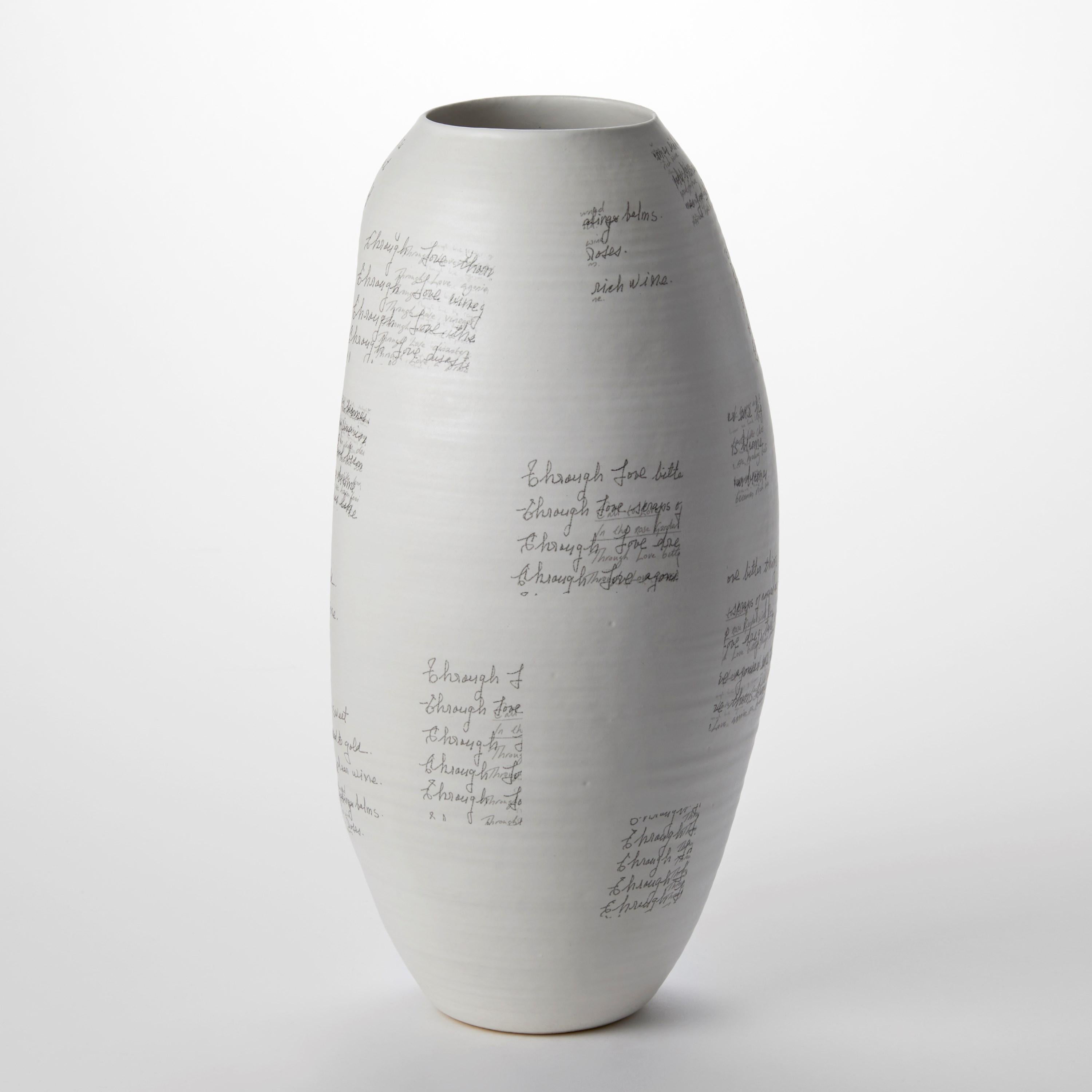 Fragments of Myself Nr. 134, skulpturale Keramikvase von Nicholas Arroyave-Portela (Organische Moderne) im Angebot
