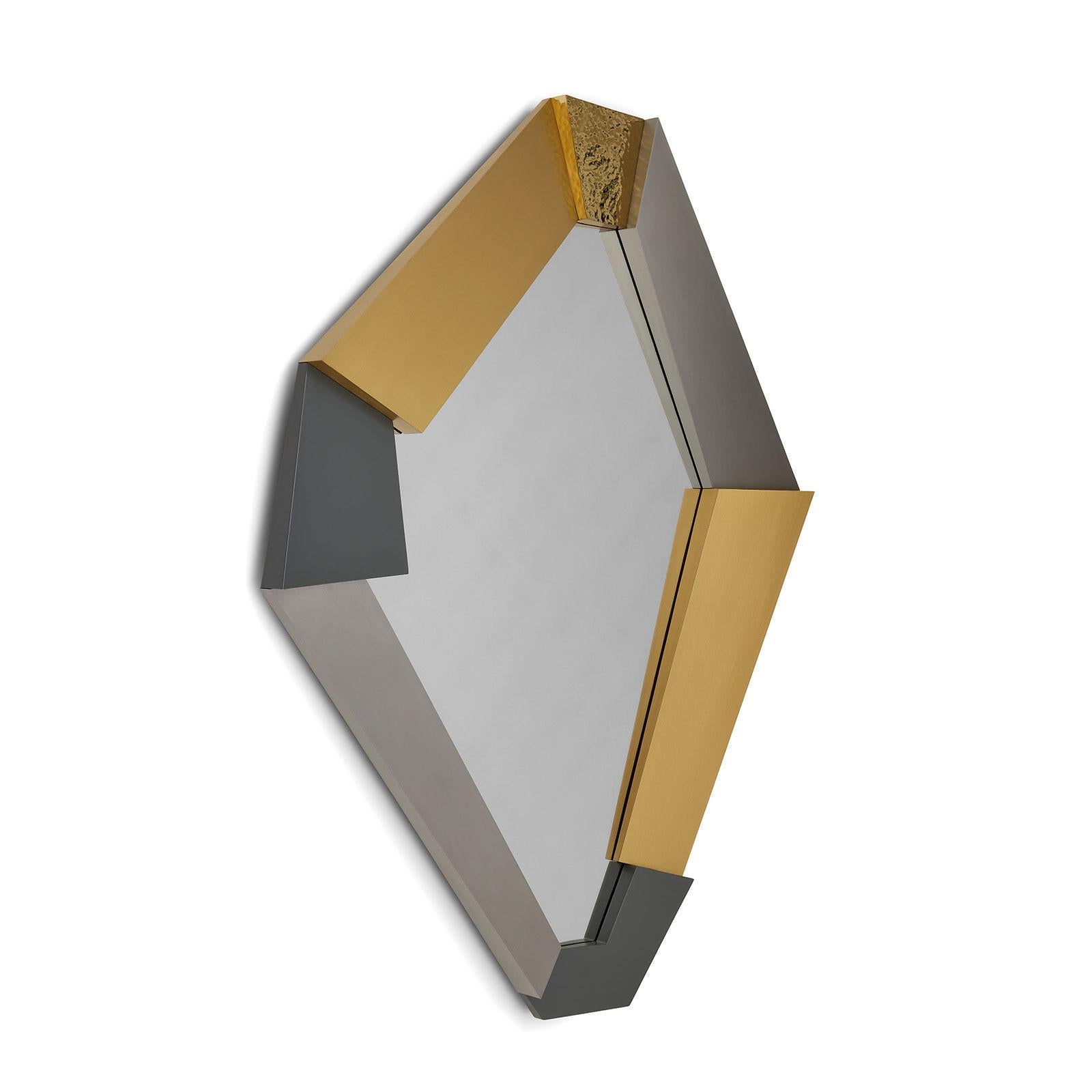 The origin of life is related to the presence of water, represented here by the mirror, while the frame is made of natural materials like wood and metal, organic and inorganic. These Fragments symbolize Nature’s elements and materials and Man’s