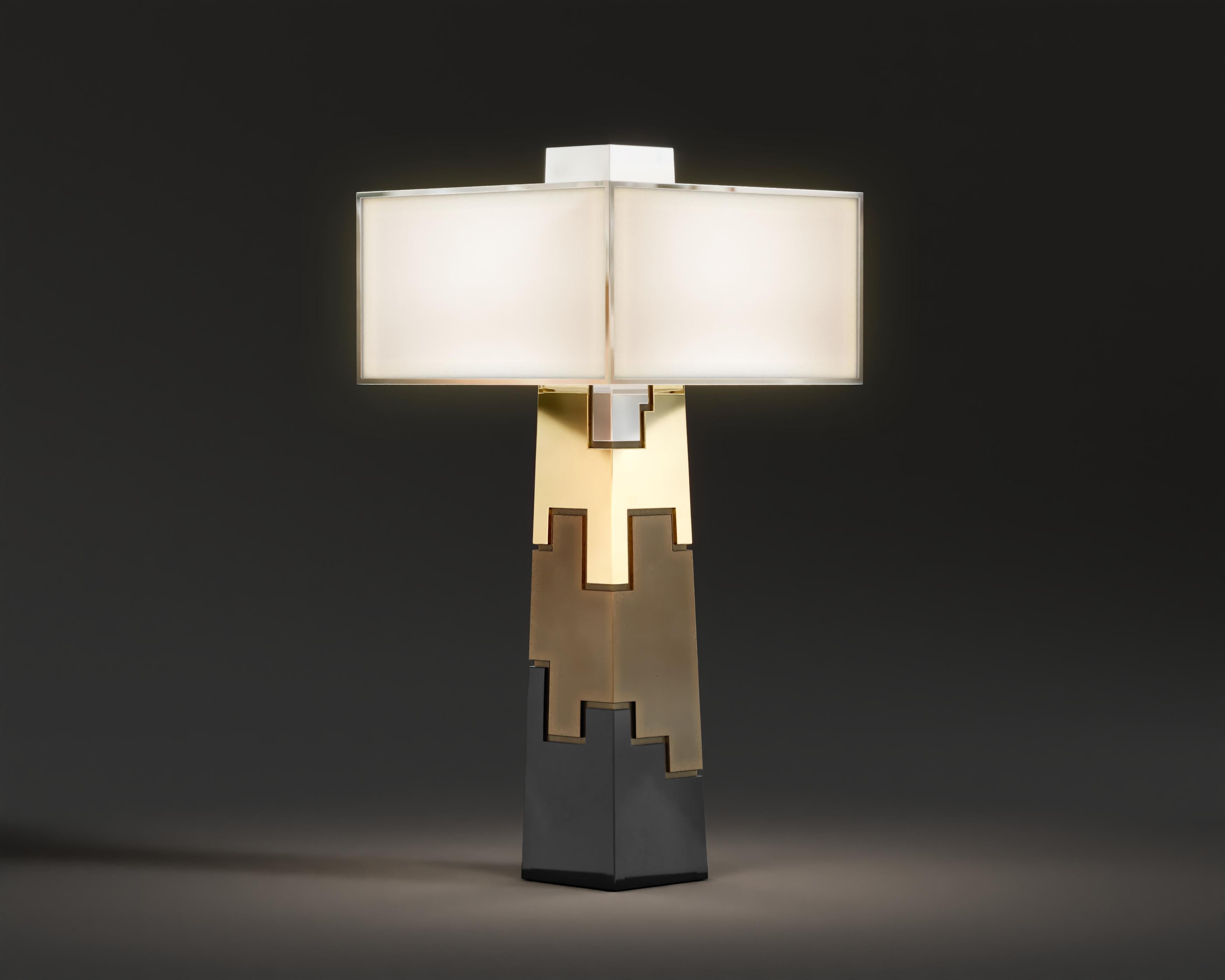 Fragmin-Tischlampe aus schwarzem Lack und Bronze von Palena Furniture (Art déco) im Angebot