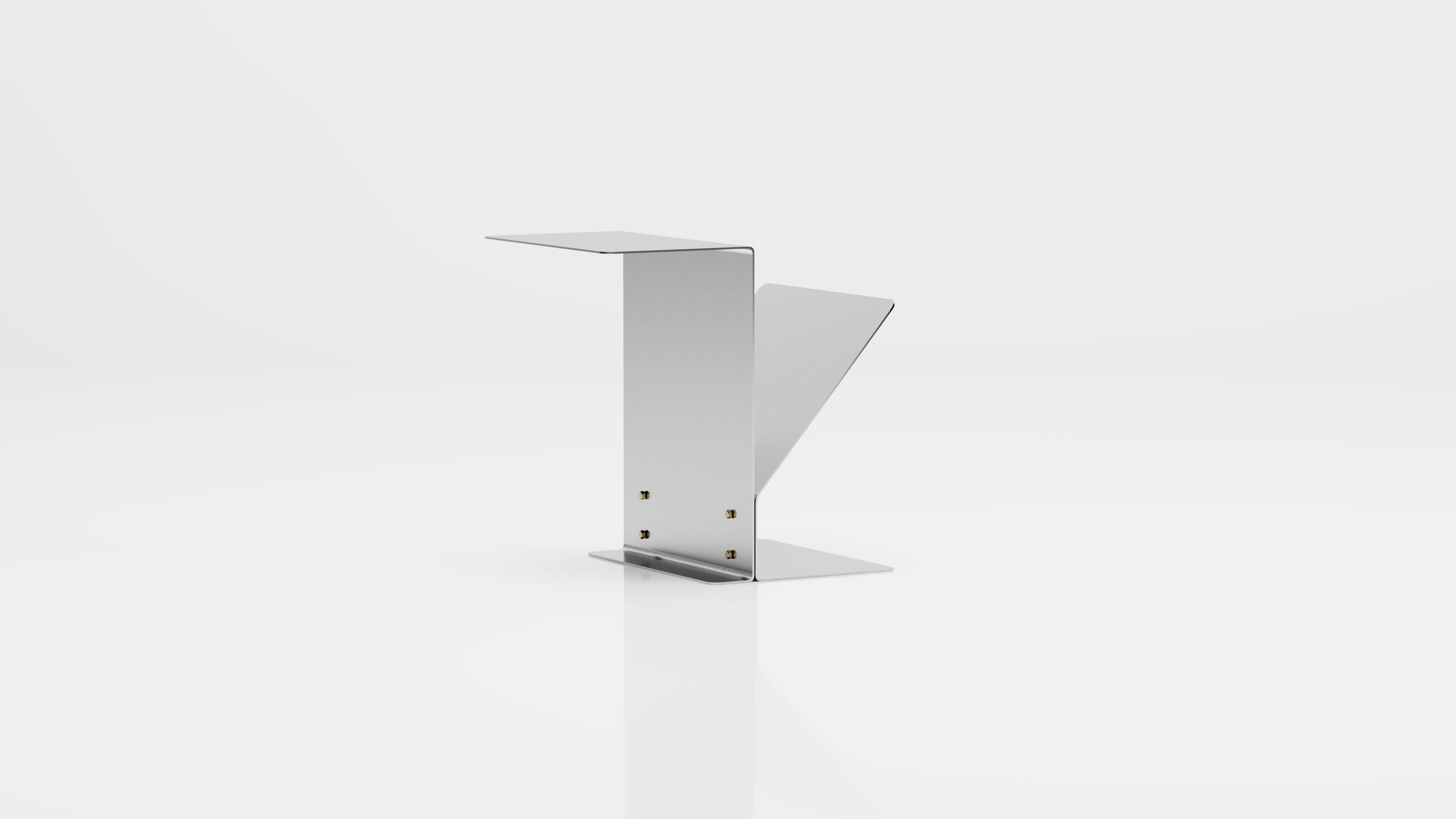 Table d'appoint Frak (A Silver) Neuf - En vente à Bilkent, TR