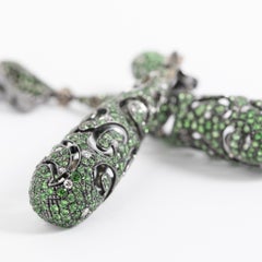 Fraleoni 18 Kt. Pendientes de oro negro con diamantes y tzavorita