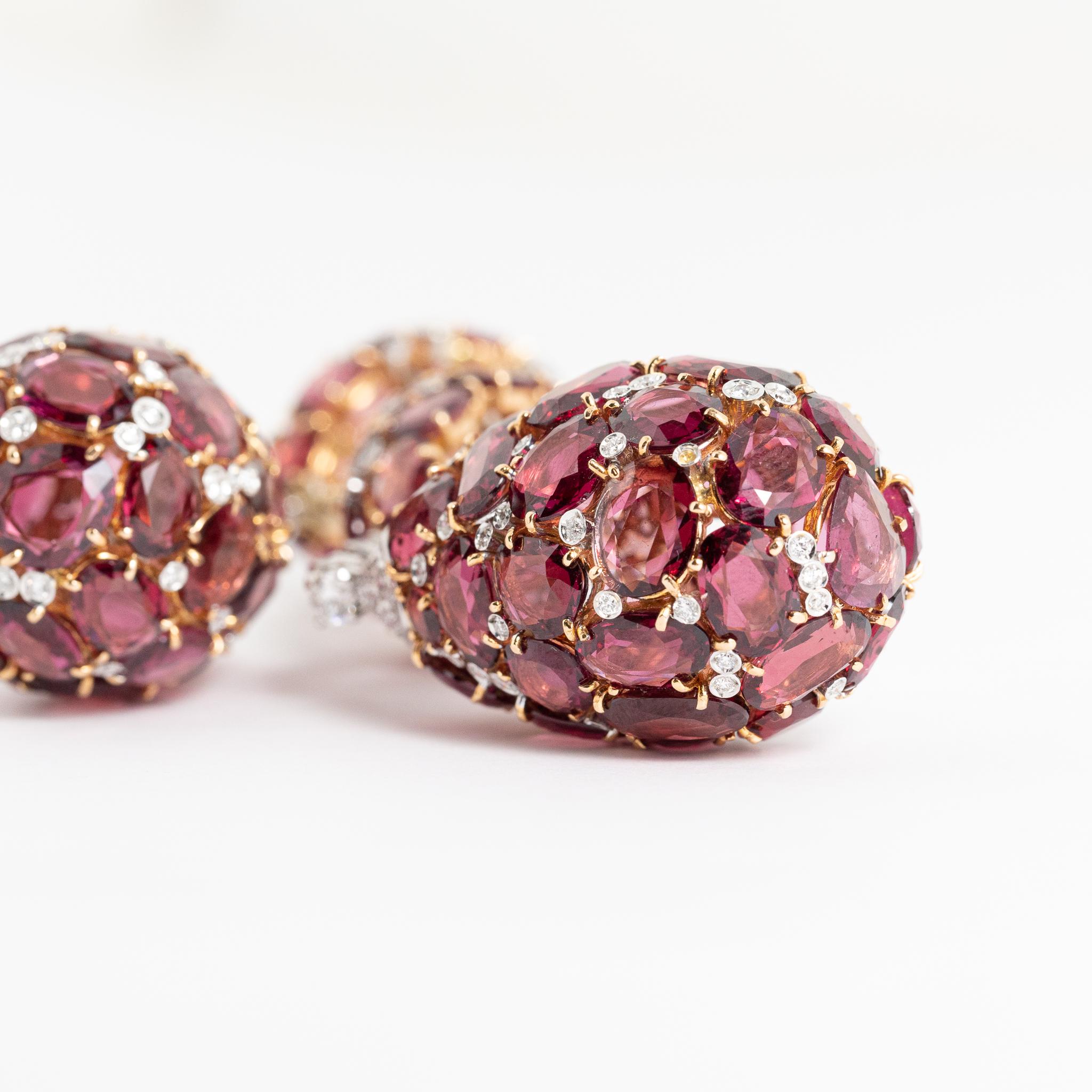 Moderne Fraleoni 18 Kt. Boucles d'oreilles en or blanc et rose avec pendentif en Rodolite et diamant en vente