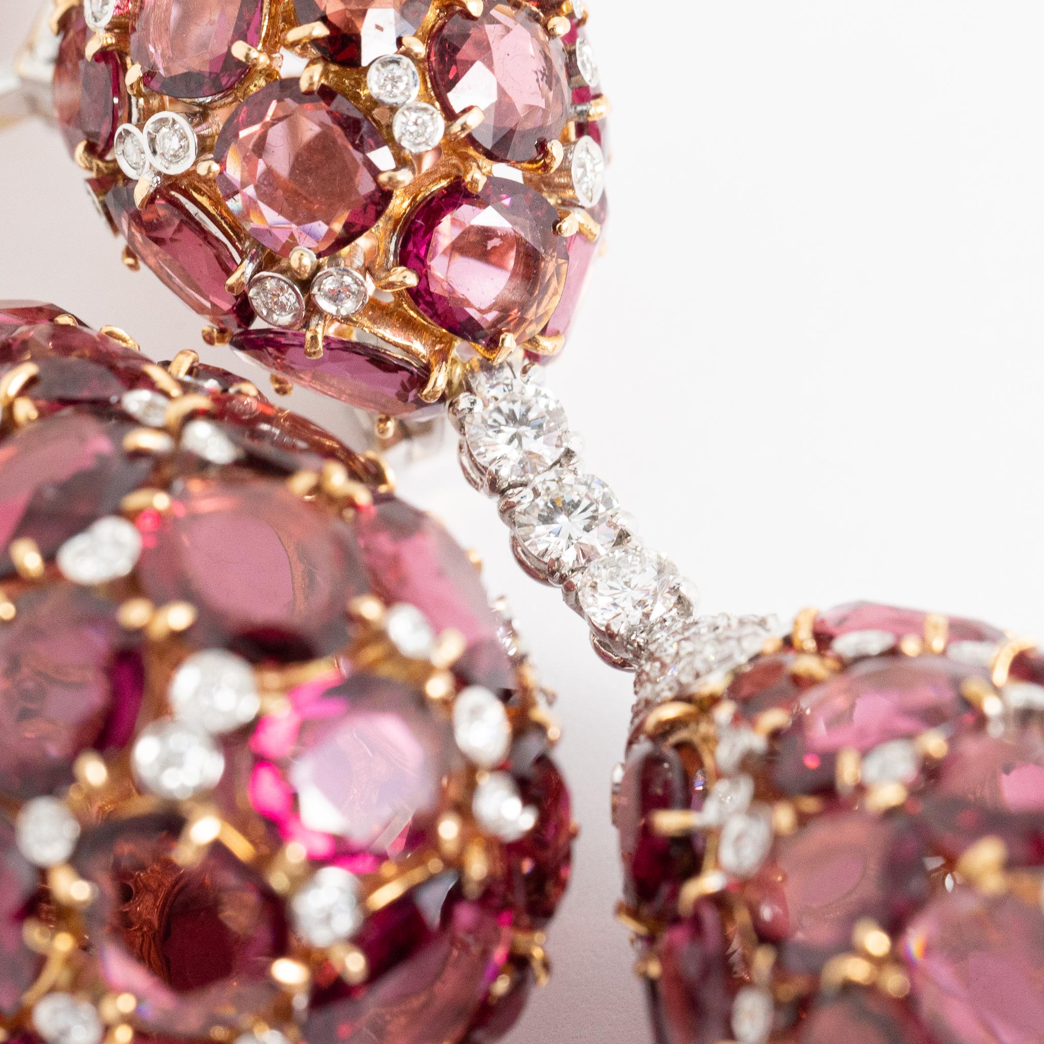 Rose Cut Fraleoni 18 Kt. Boucles d'oreilles en or blanc et rose avec pendentif en Rodolite et diamant en vente