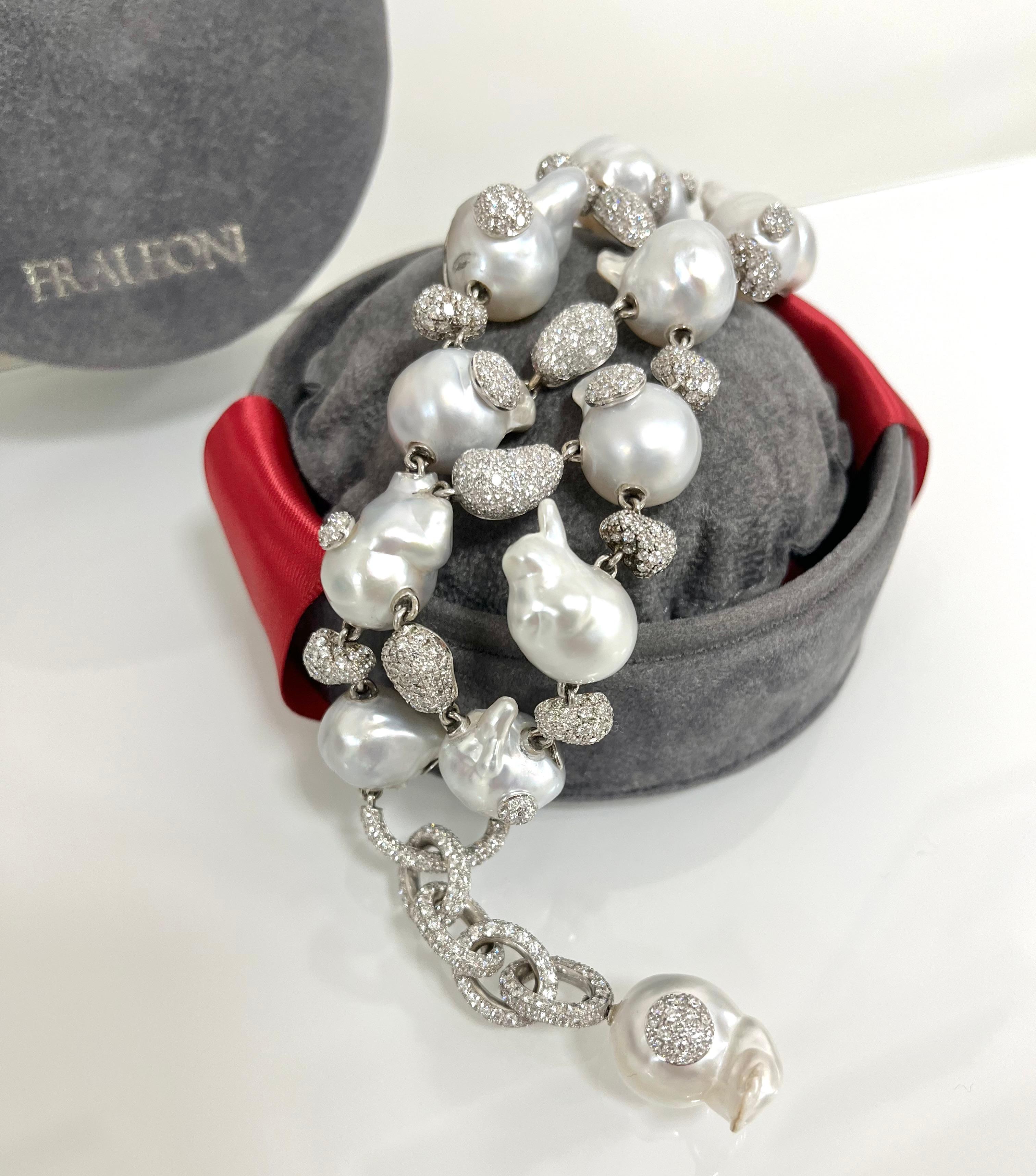 Round Cut Fraleoni 18 Kt. White Gold Diamond Australian Baroque Pearl Bracelet For Sale