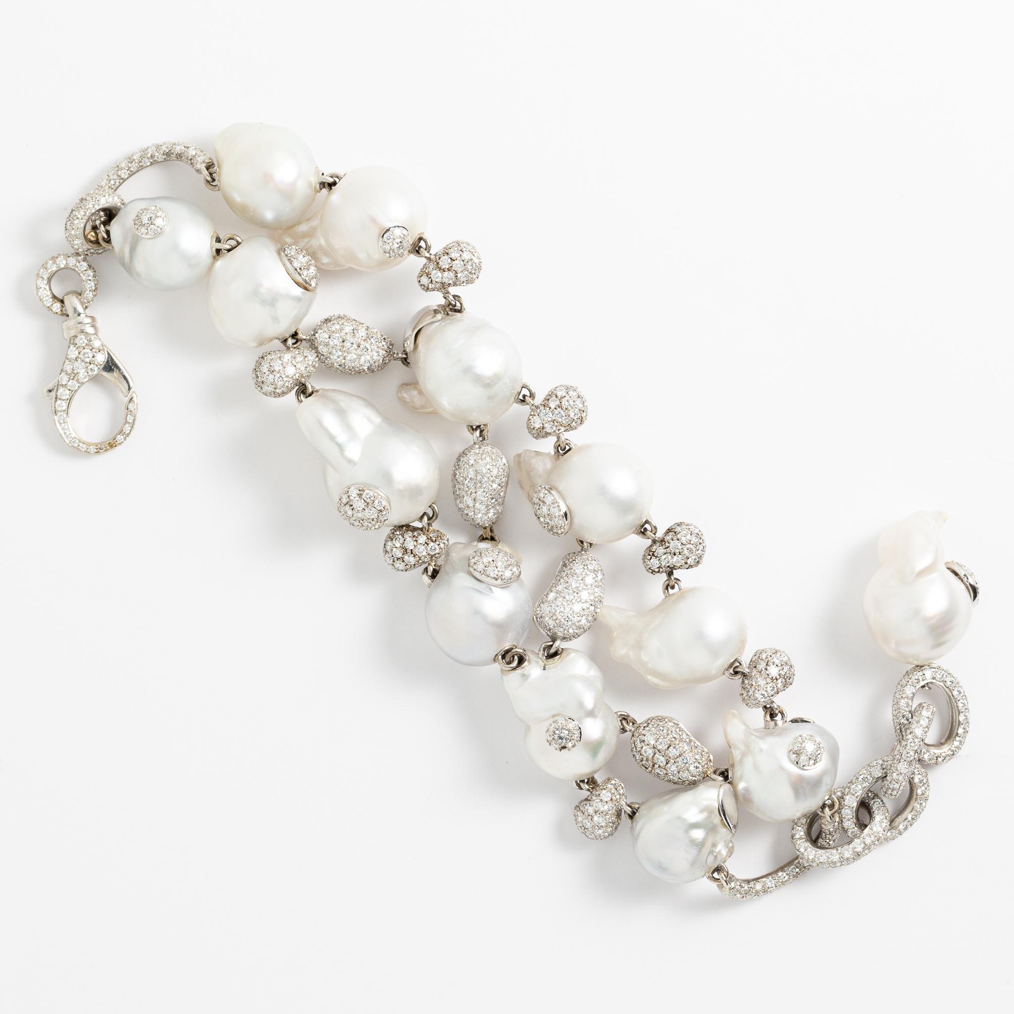 Fraleoni 18 Kt. White Gold Diamond Australian Baroque Pearl Bracelet For Sale 1