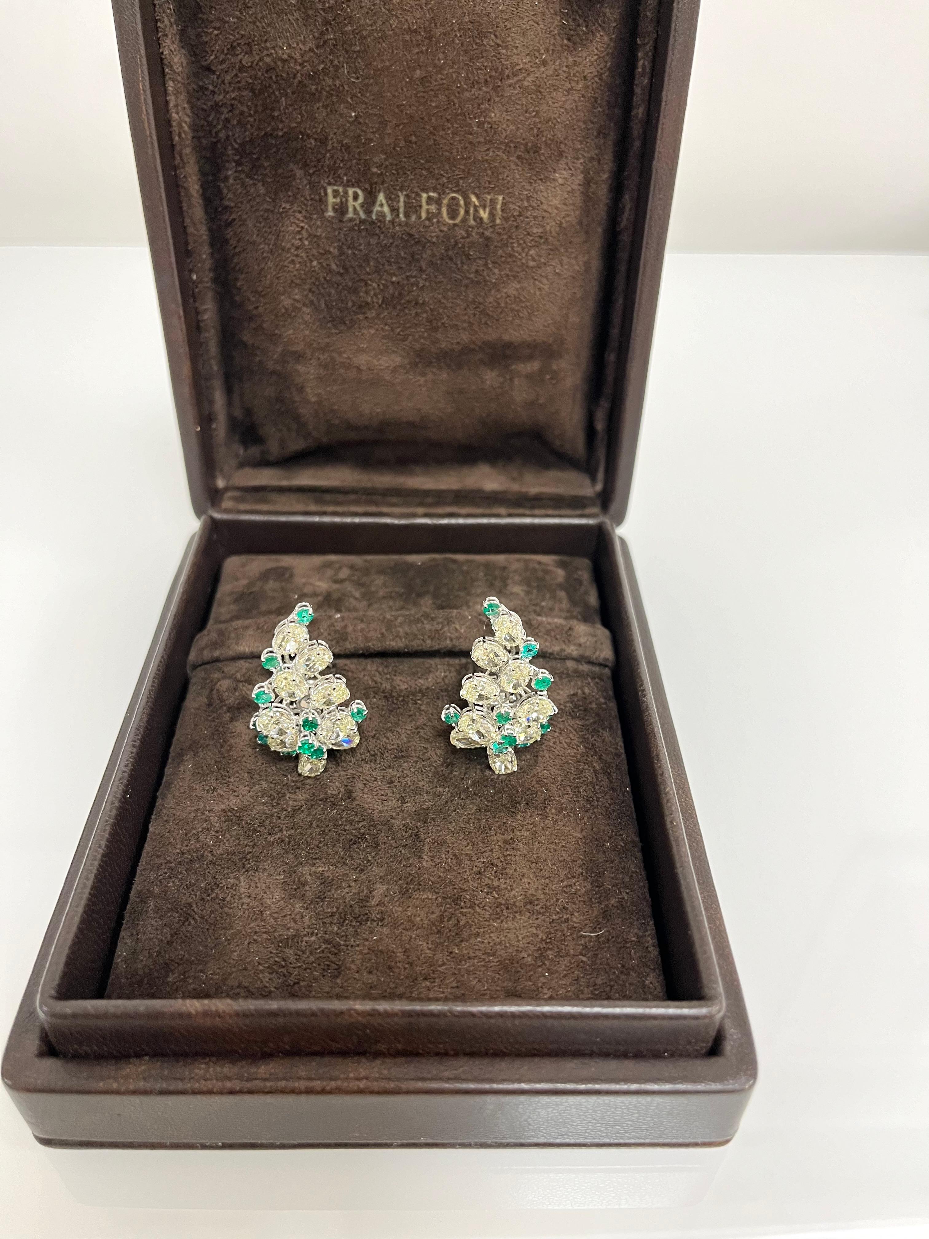 Fraleoni 18 Kt. White Gold Diamonds Emeralds Clip-on earrings For Sale 2