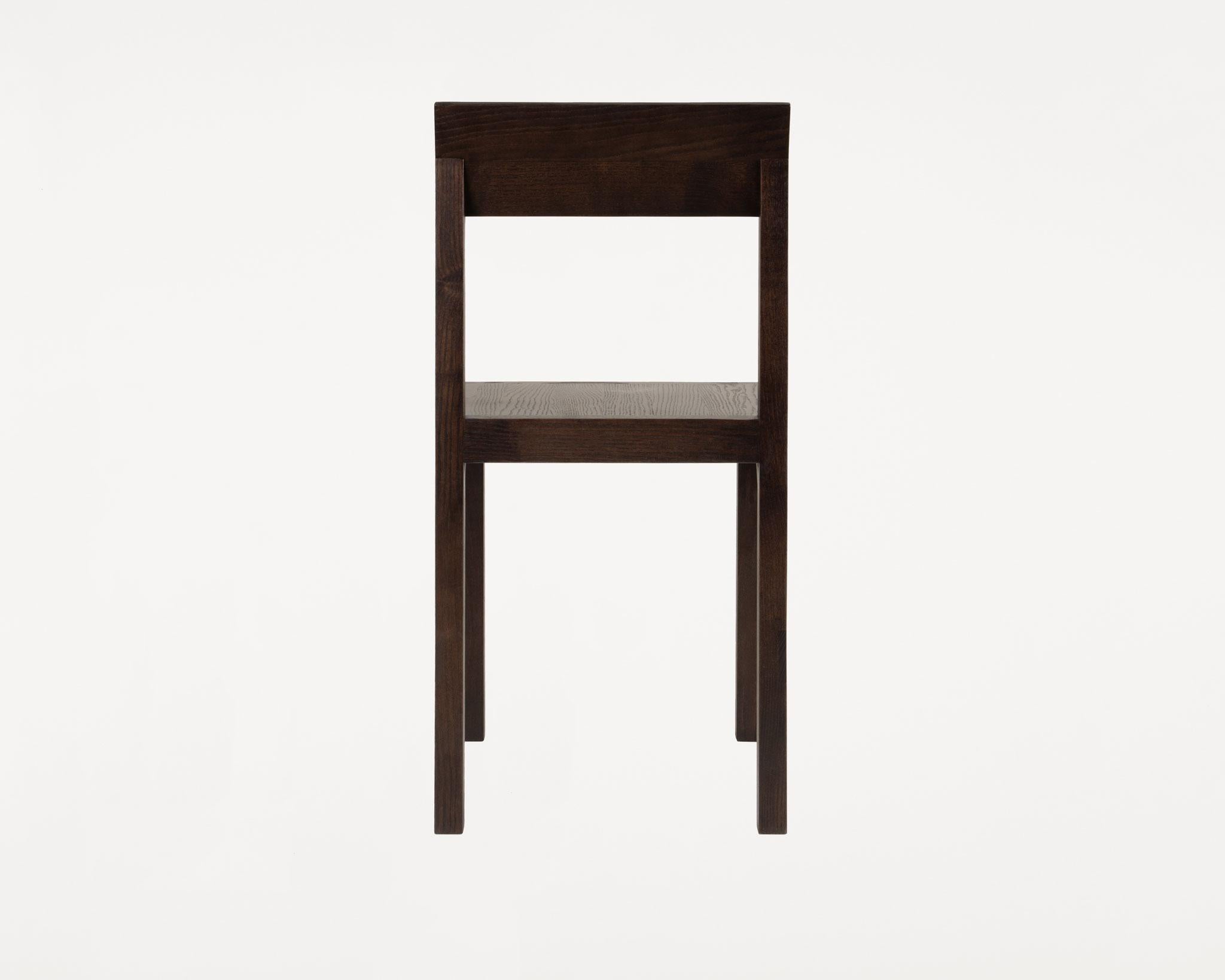 Laqué Frama Chaise à console minimaliste Frêne brun foncé en vente