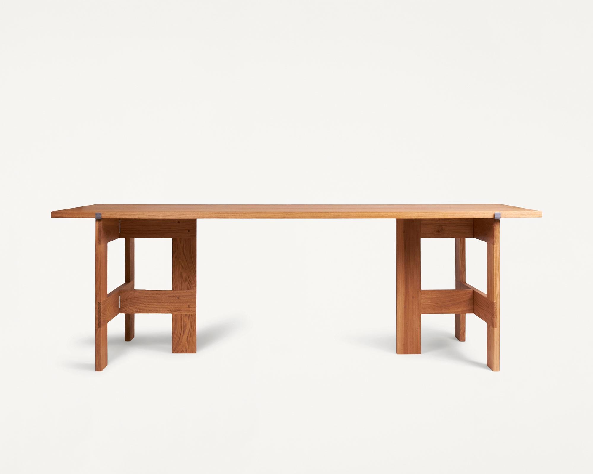 Scandinave moderne Table rectangulaire FRAMA en bois de conception scandinave, Planches de table de ferme L220 en vente